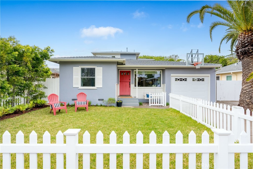 1963 Fullerton Avenue
