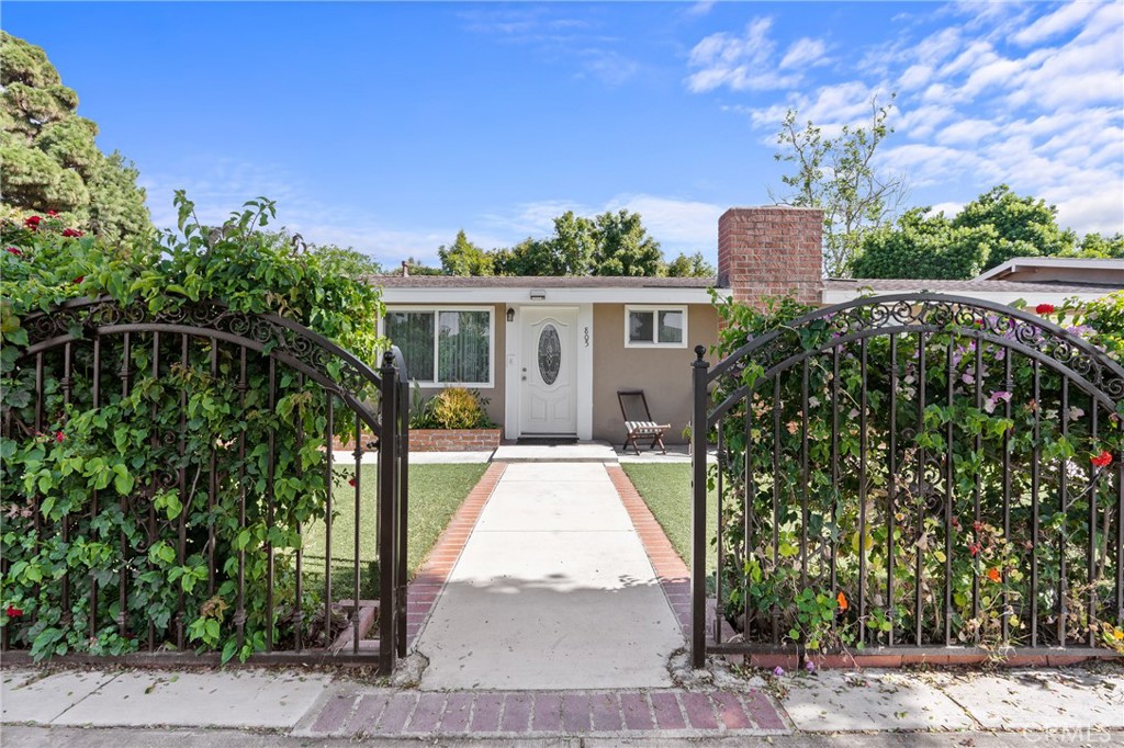 805 Towne Street