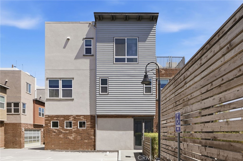 783 Wonder Lane