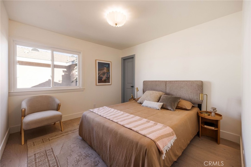 1096 Tulare