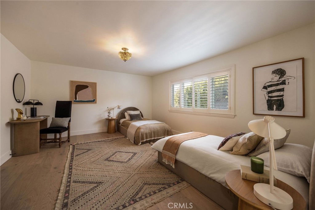 1096 Tulare