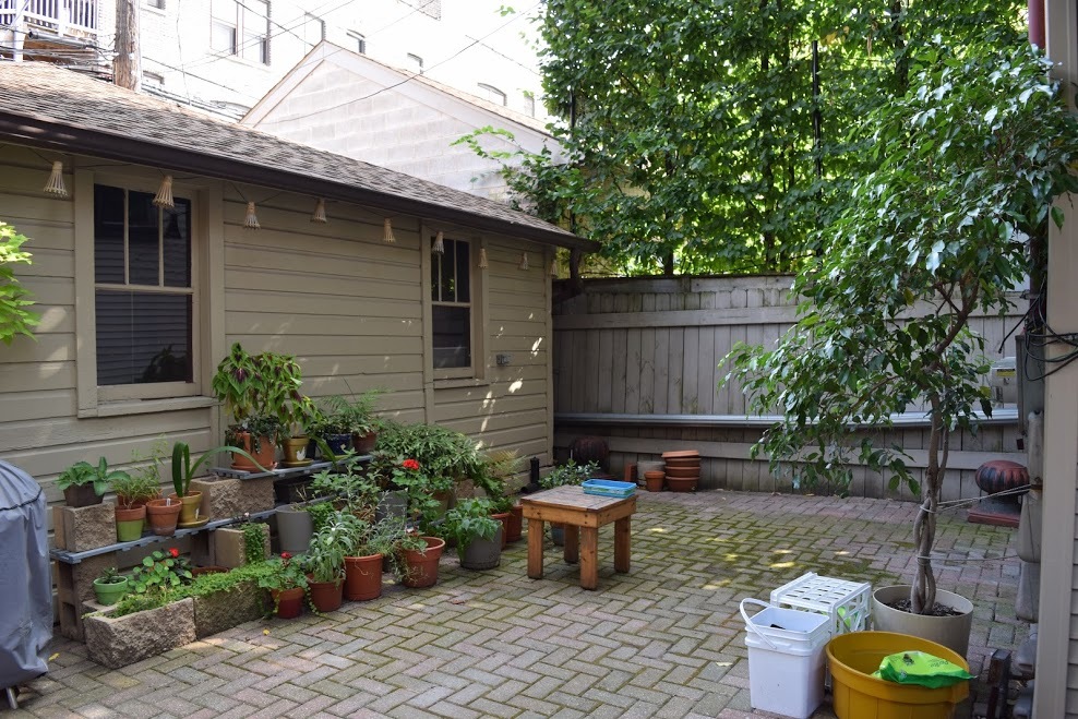 544 W Fullerton Parkway