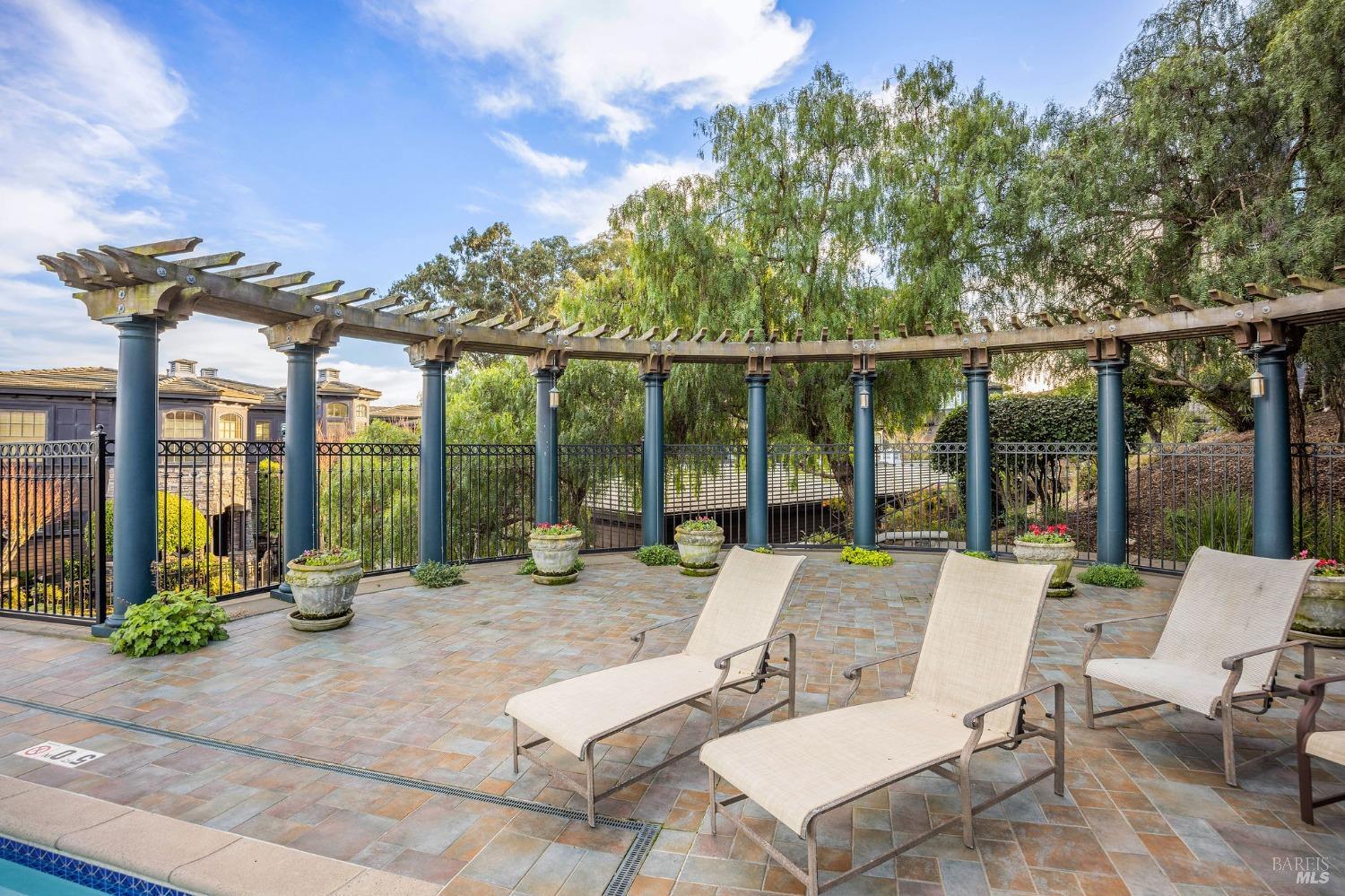 54 De Silva Island Dr