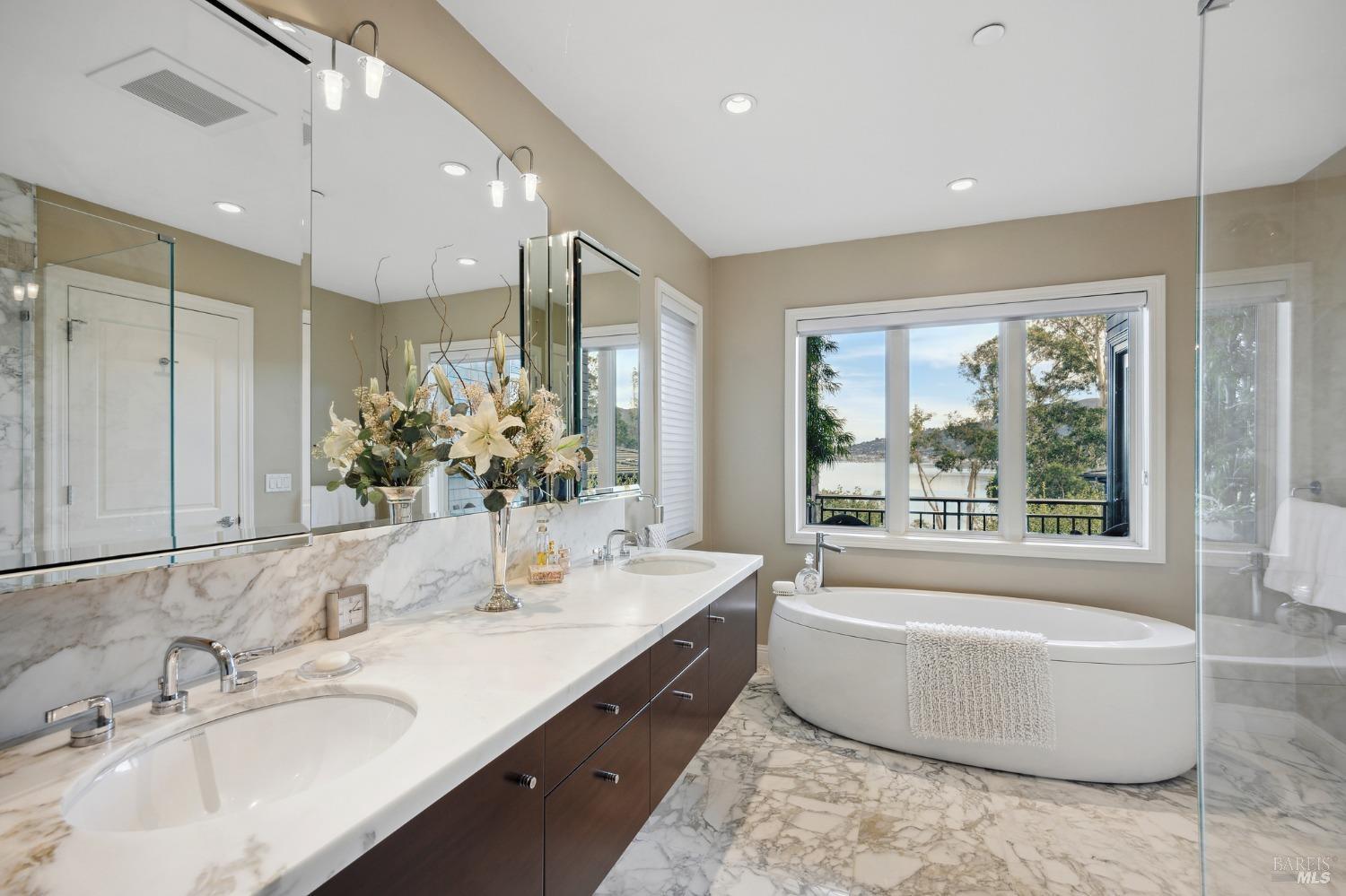 54 De Silva Island Dr