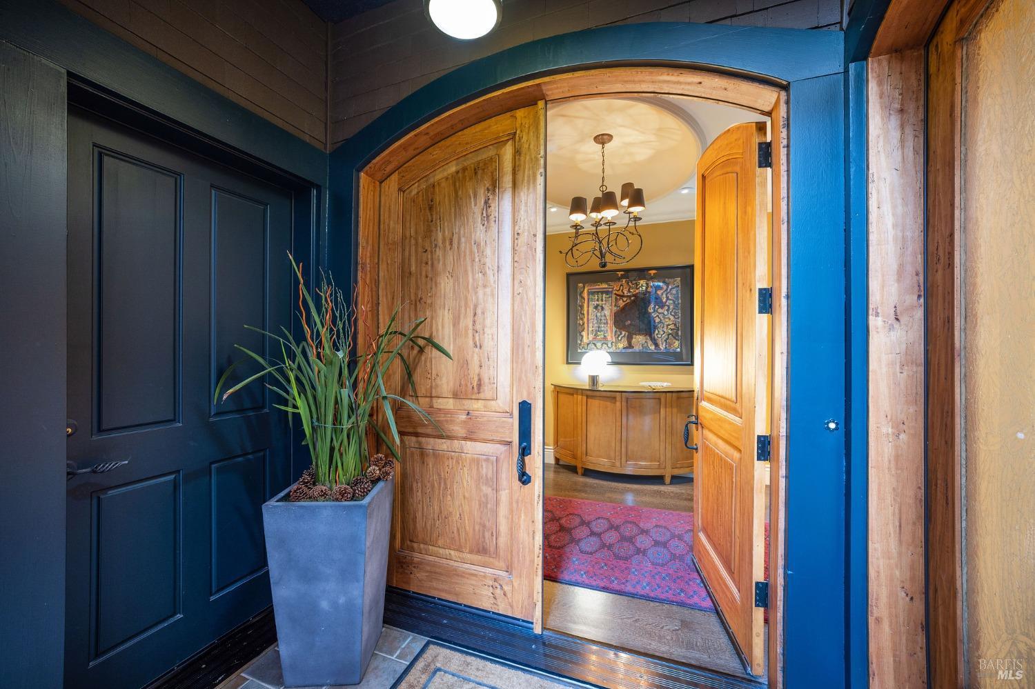 54 De Silva Island Dr