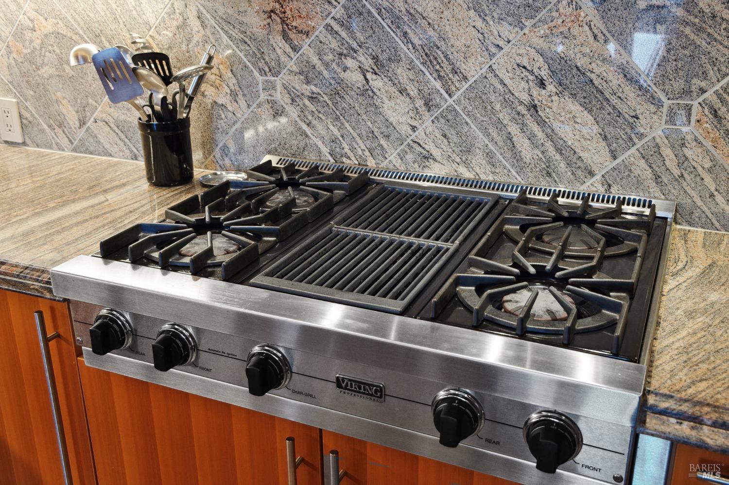 54 De Silva Island Dr