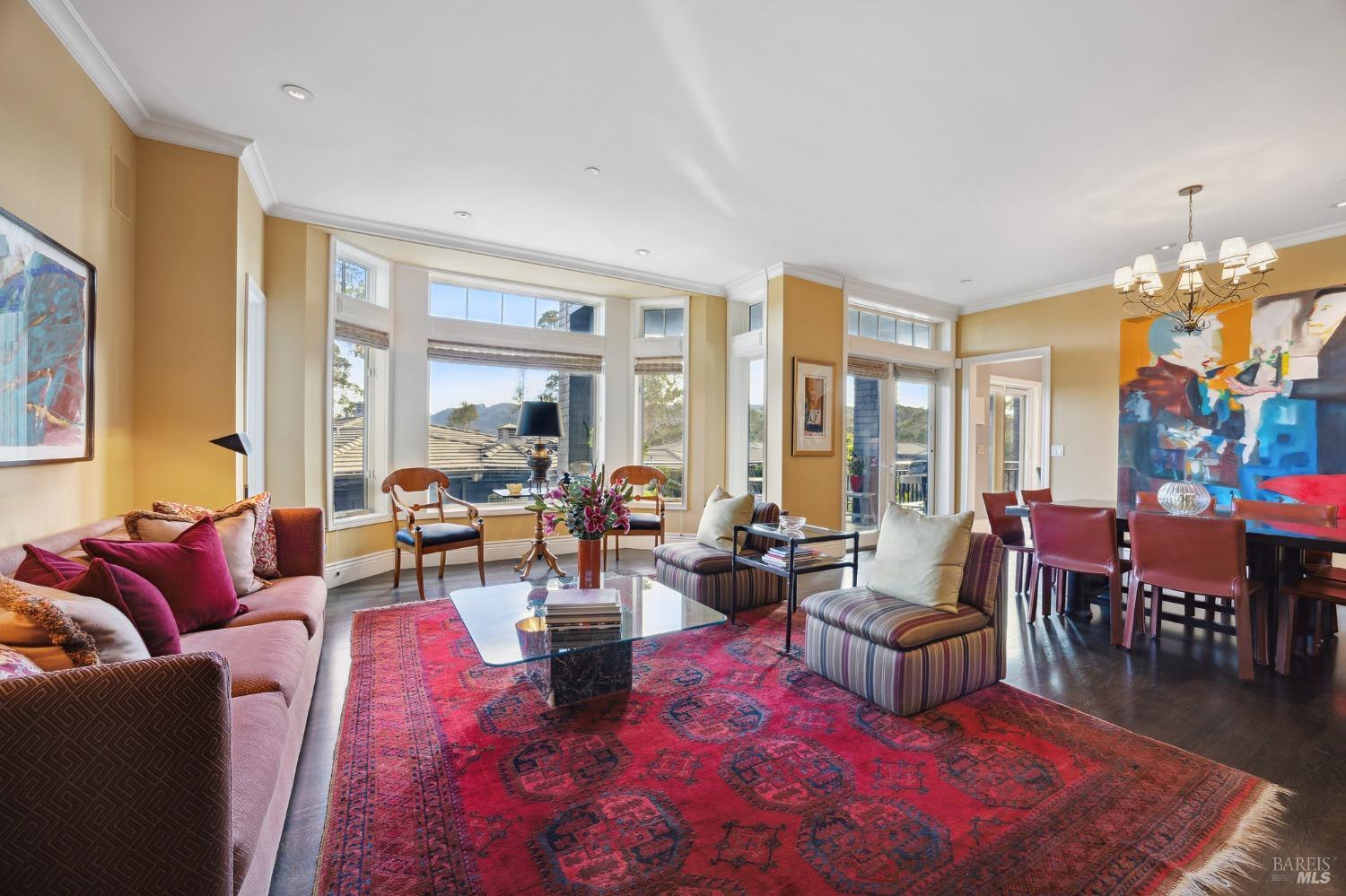 54 De Silva Island Dr