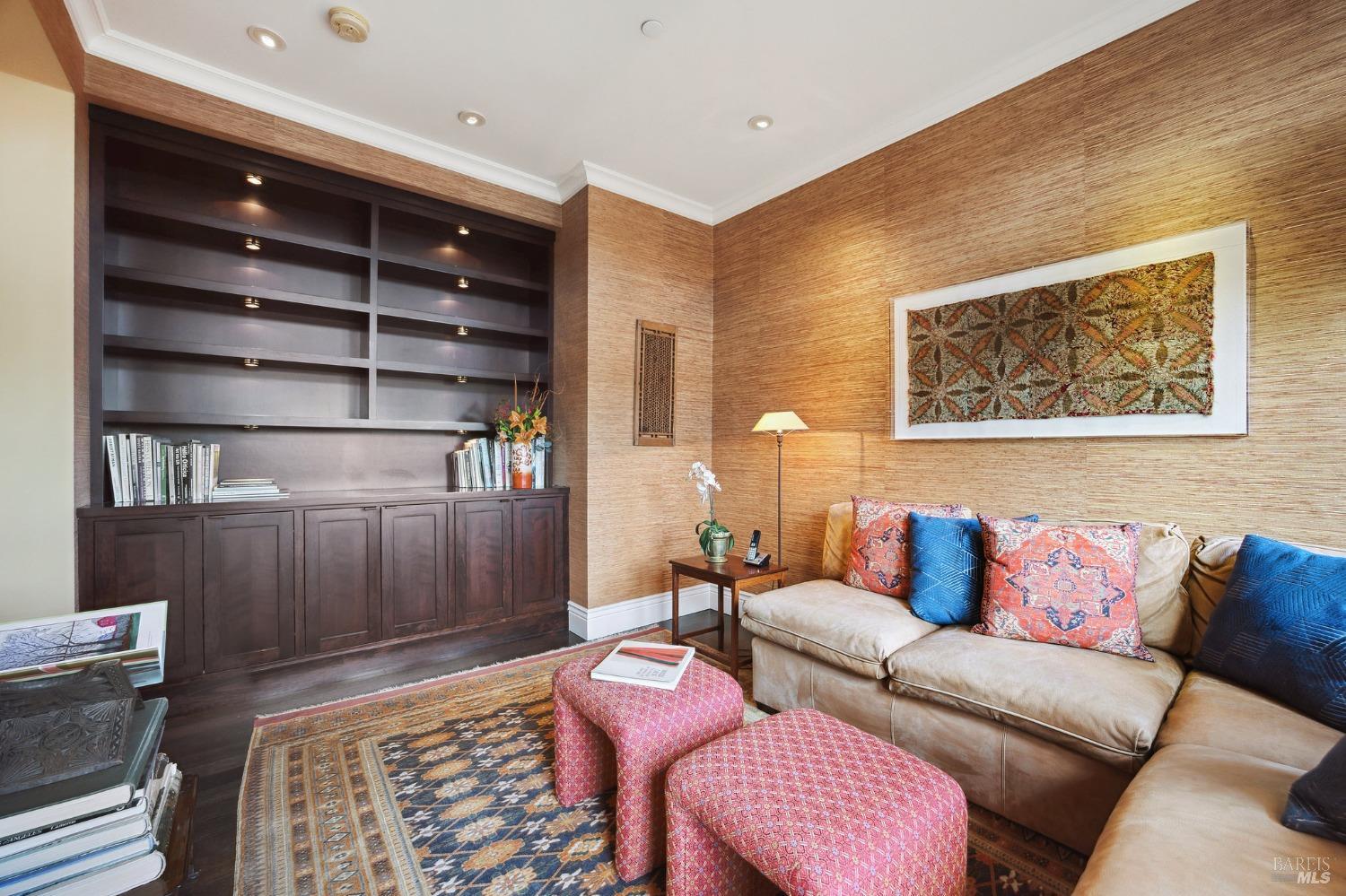 54 De Silva Island Dr