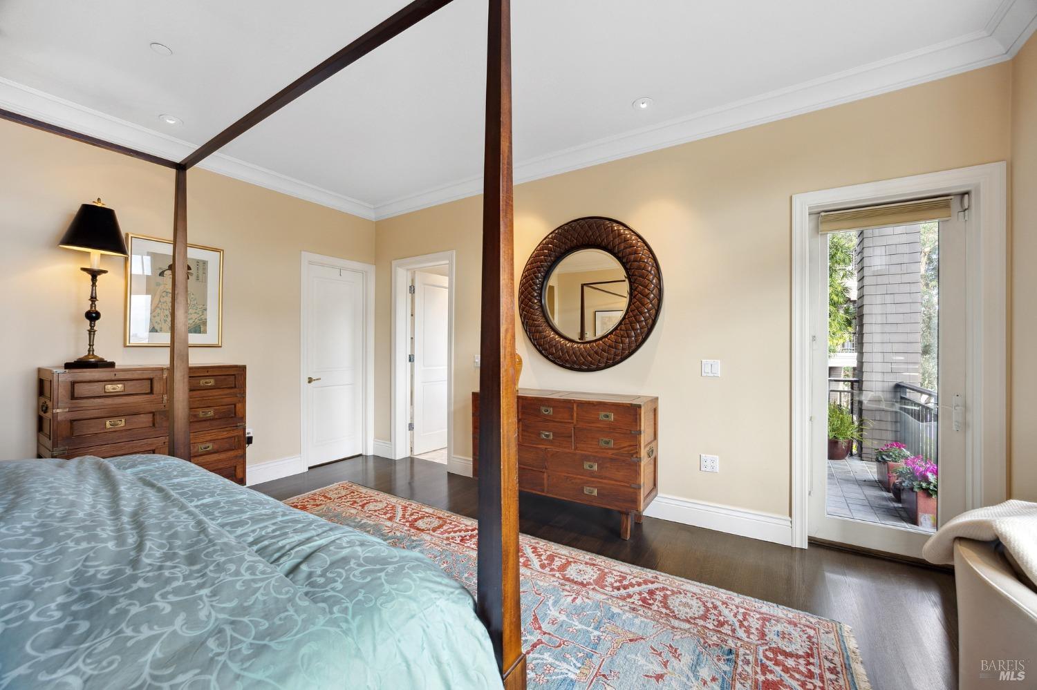 54 De Silva Island Dr