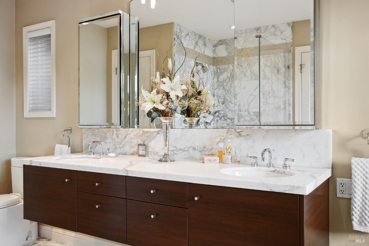 54 De Silva Island Dr