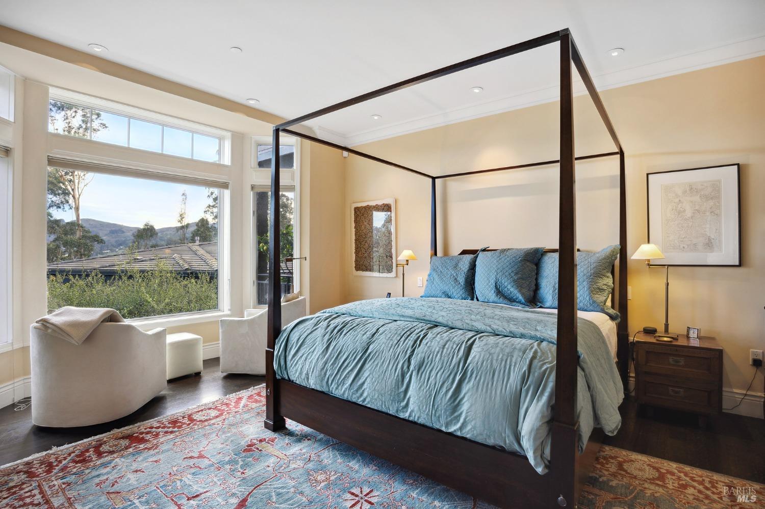 54 De Silva Island Dr