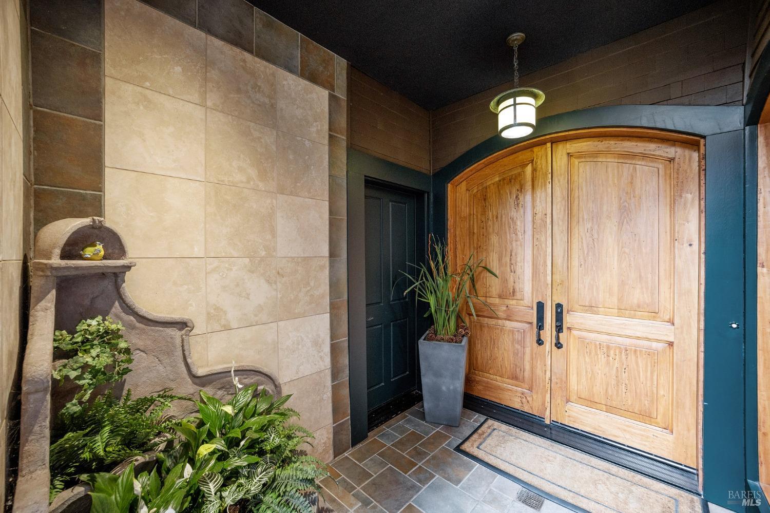 54 De Silva Island Dr