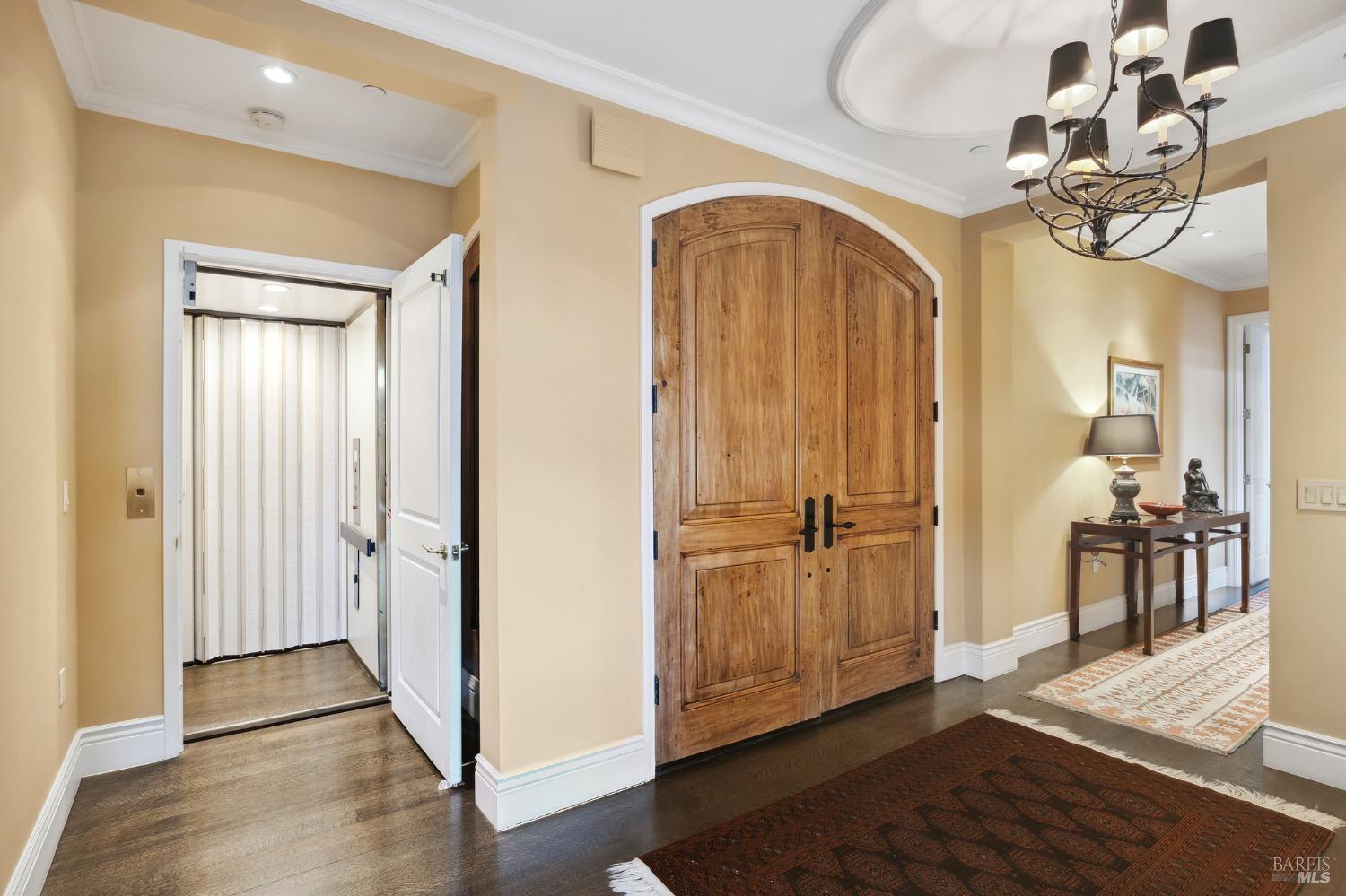 54 De Silva Island Dr