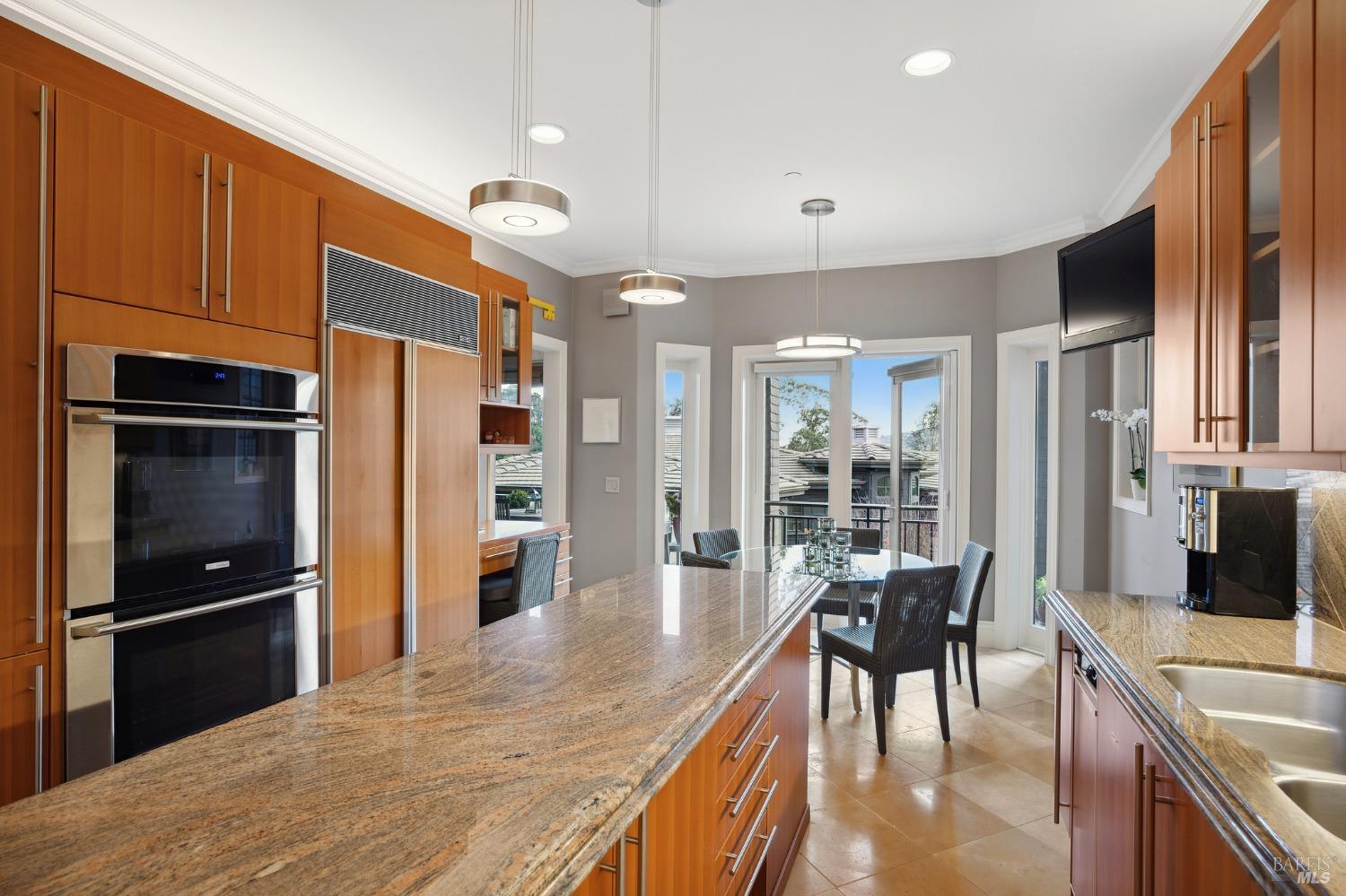 54 De Silva Island Dr