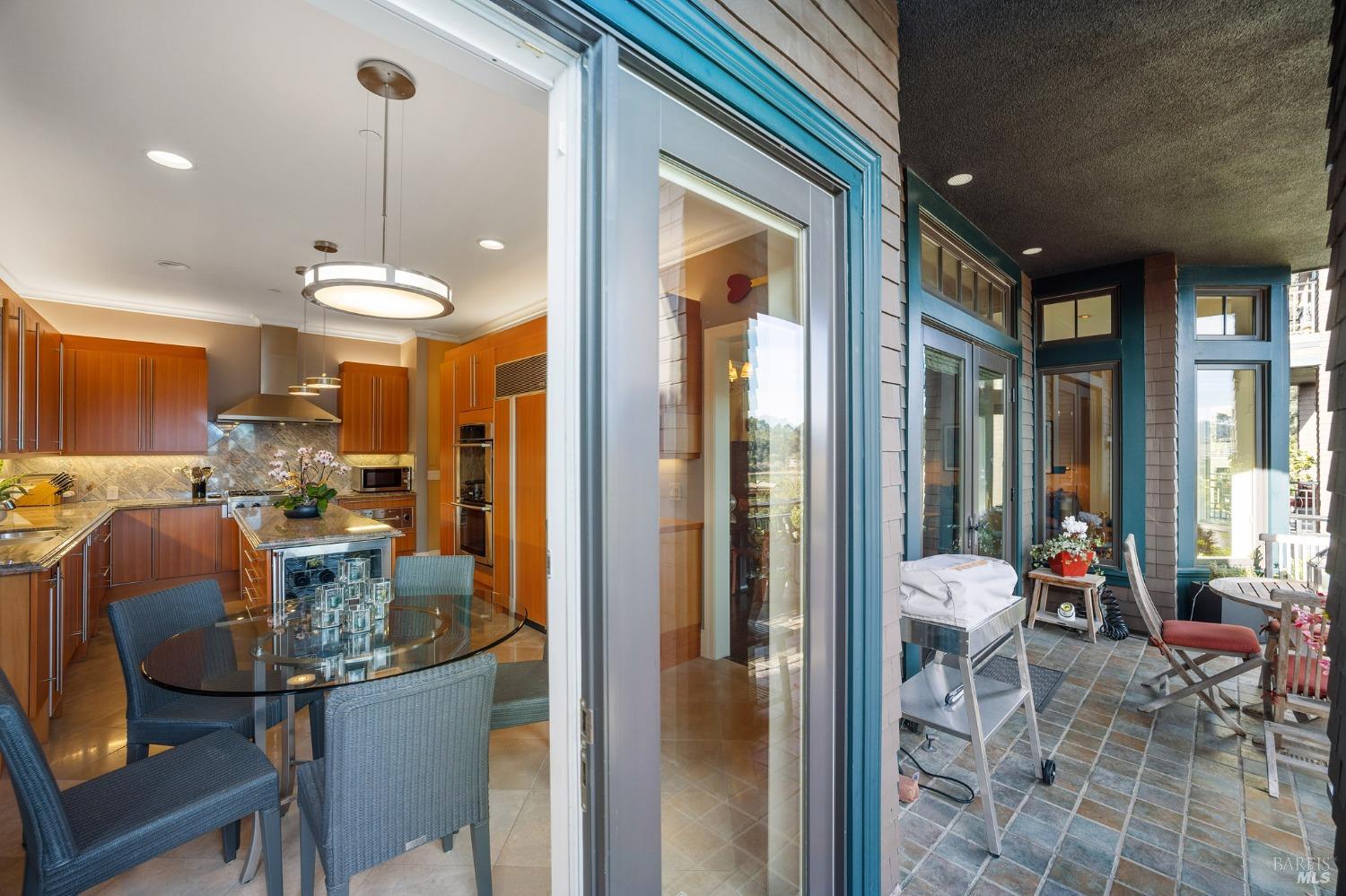 54 De Silva Island Dr