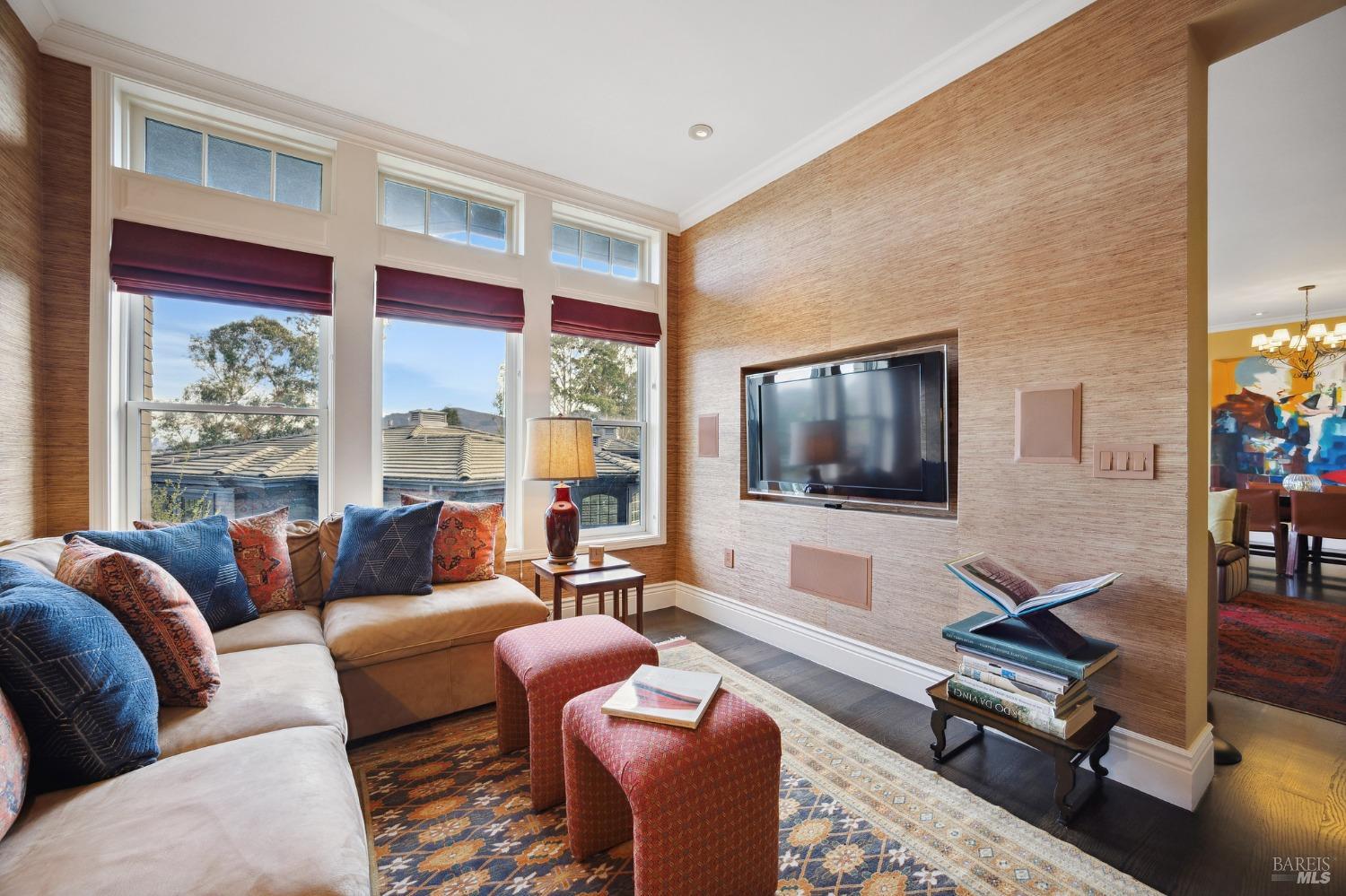 54 De Silva Island Dr