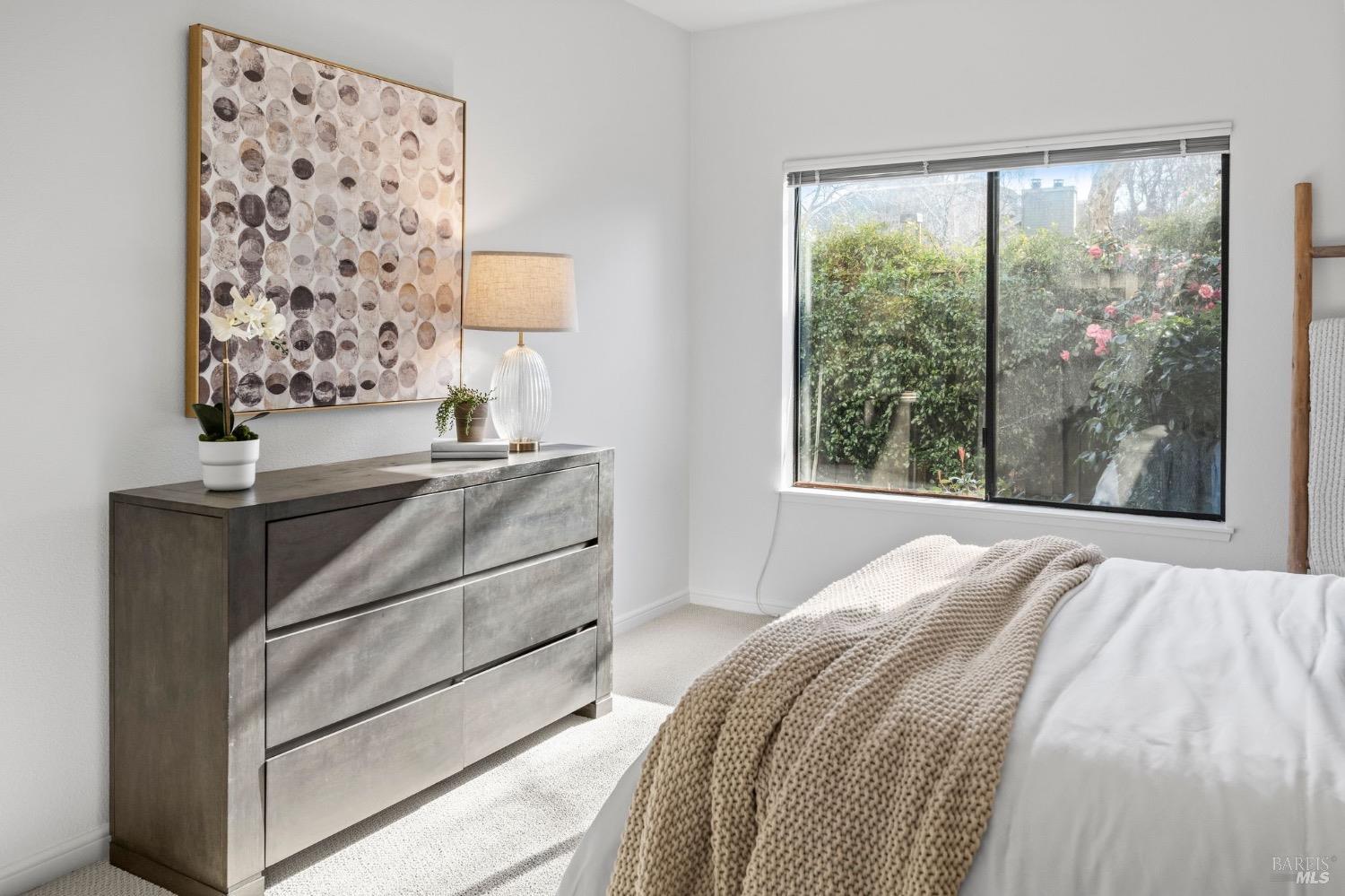 113 Eucalyptus Knoll St