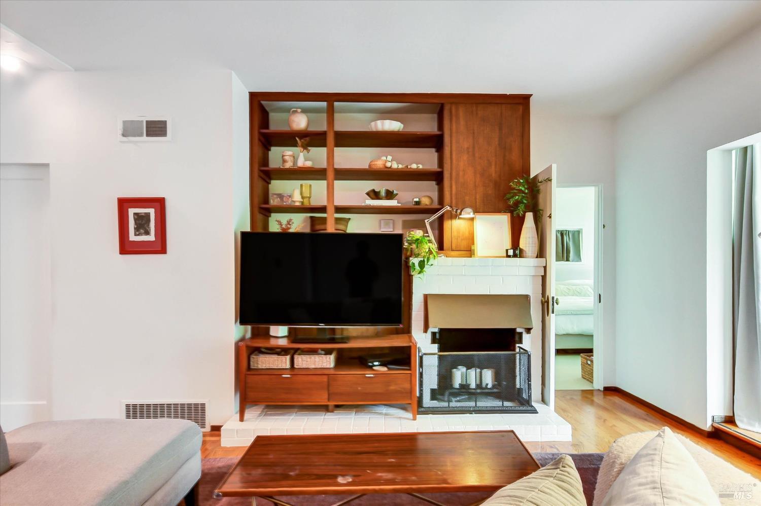 17 Girard Avenue