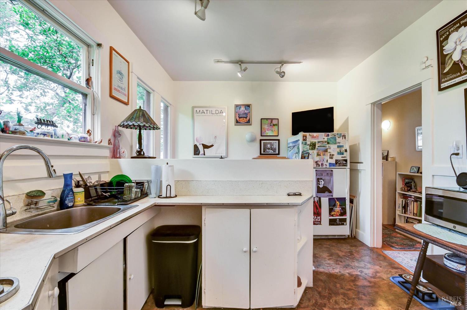 17 Girard Avenue