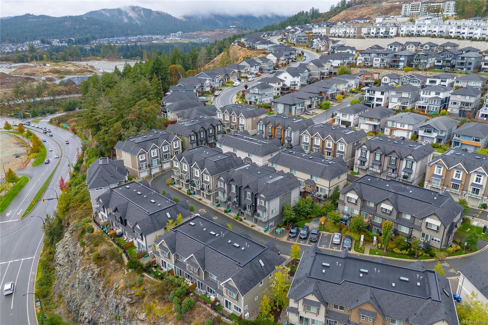 1142 Moonstone Loop