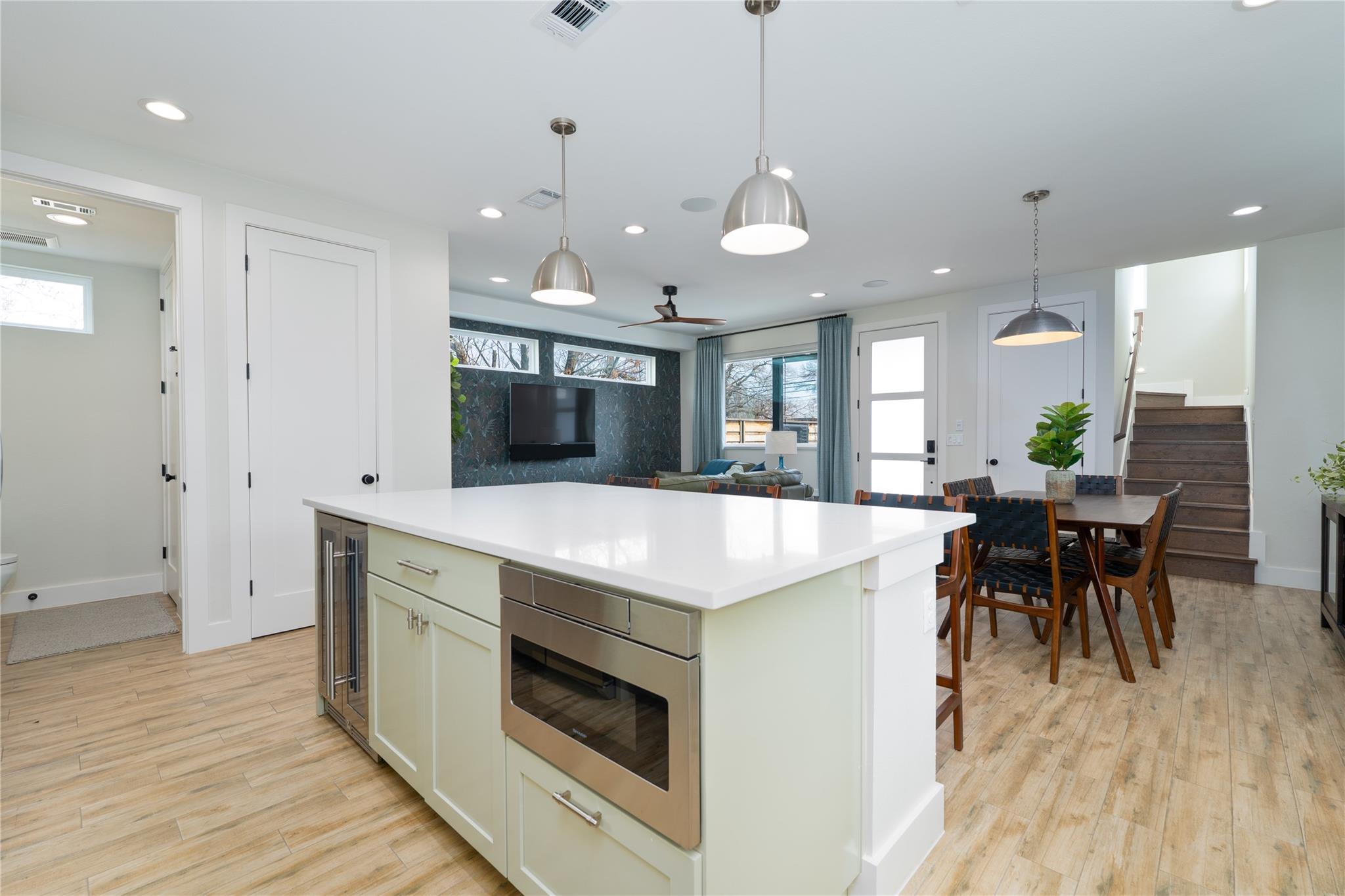 2004 Chestnut Ave # 1