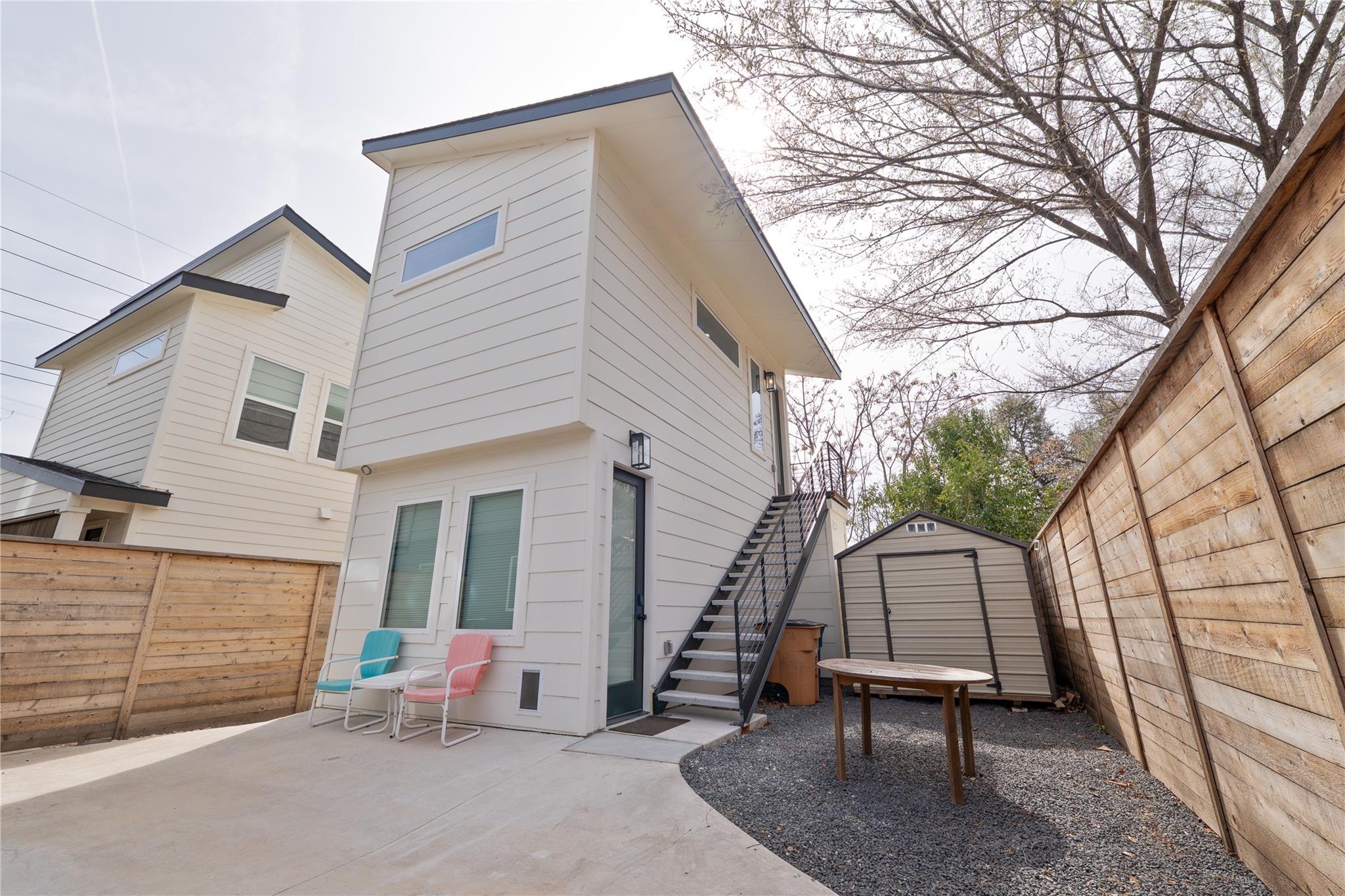 2004 Chestnut Ave # 1