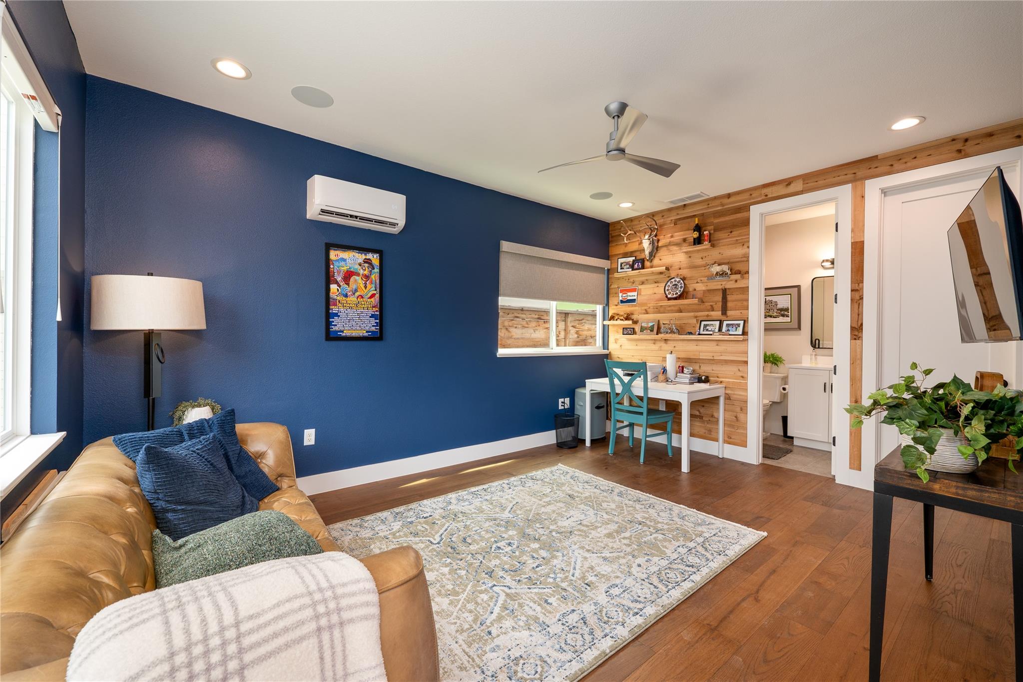 2004 Chestnut Ave # 1