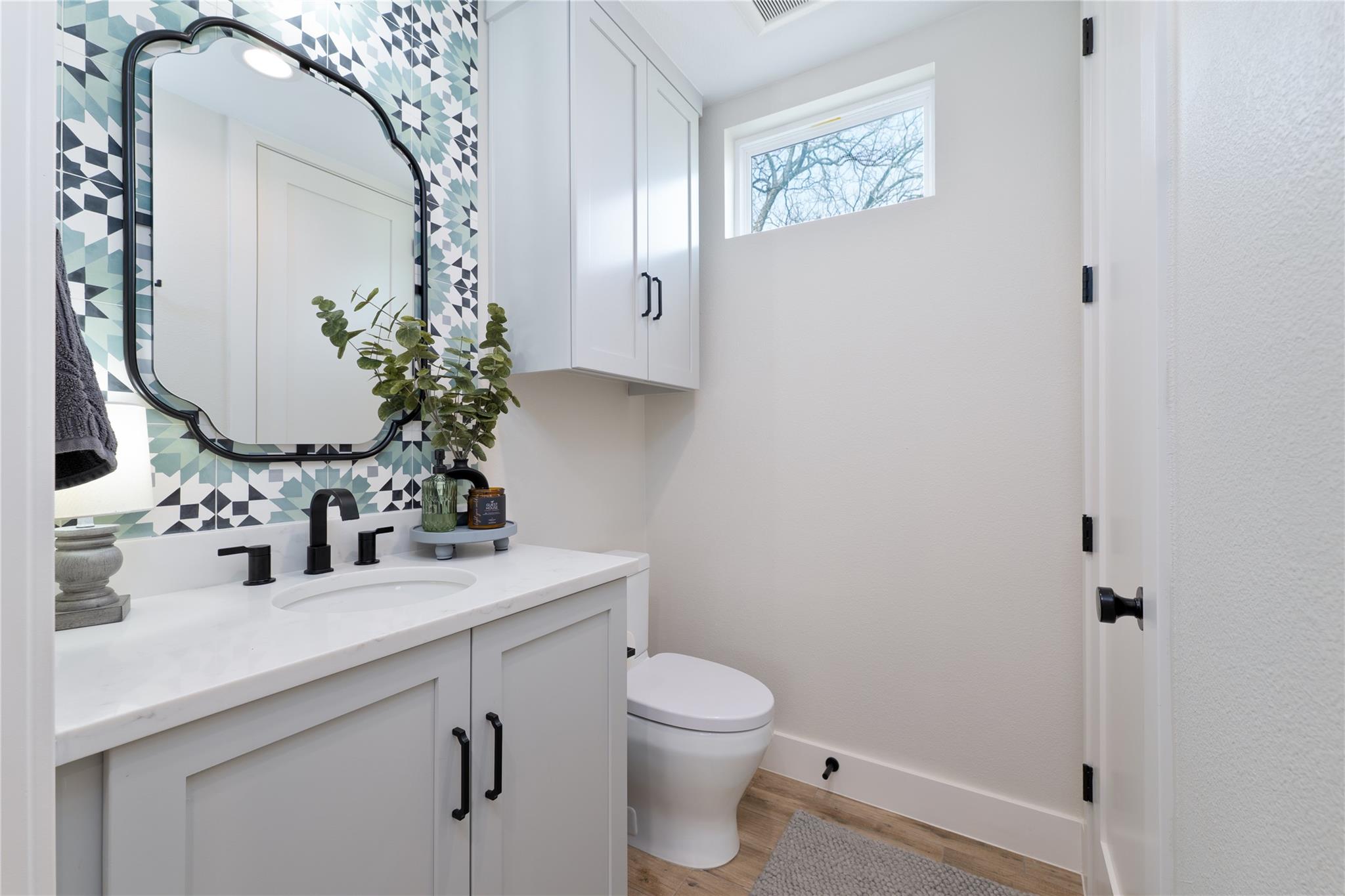 2004 Chestnut Ave # 1