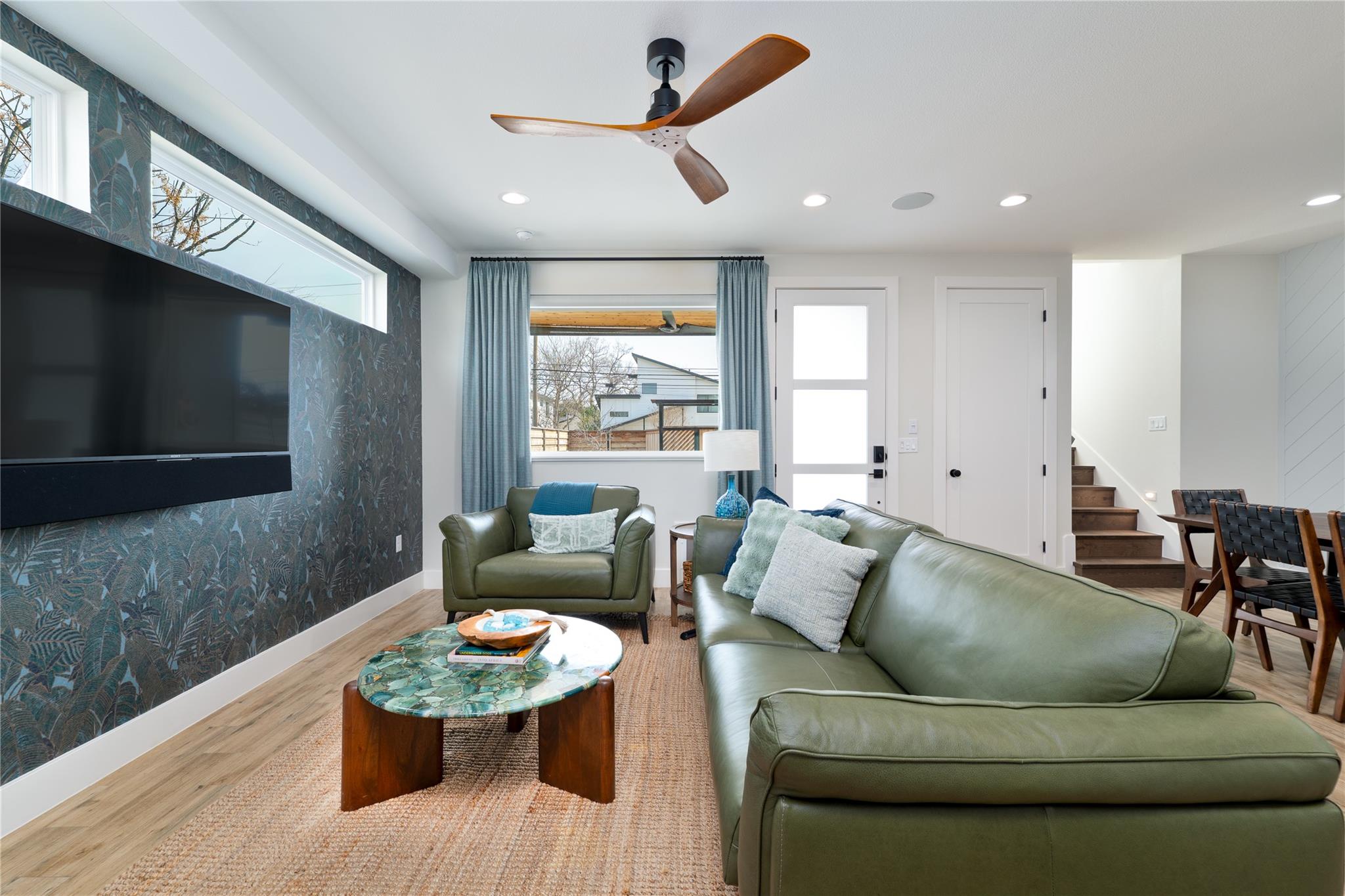 2004 Chestnut Ave # 1