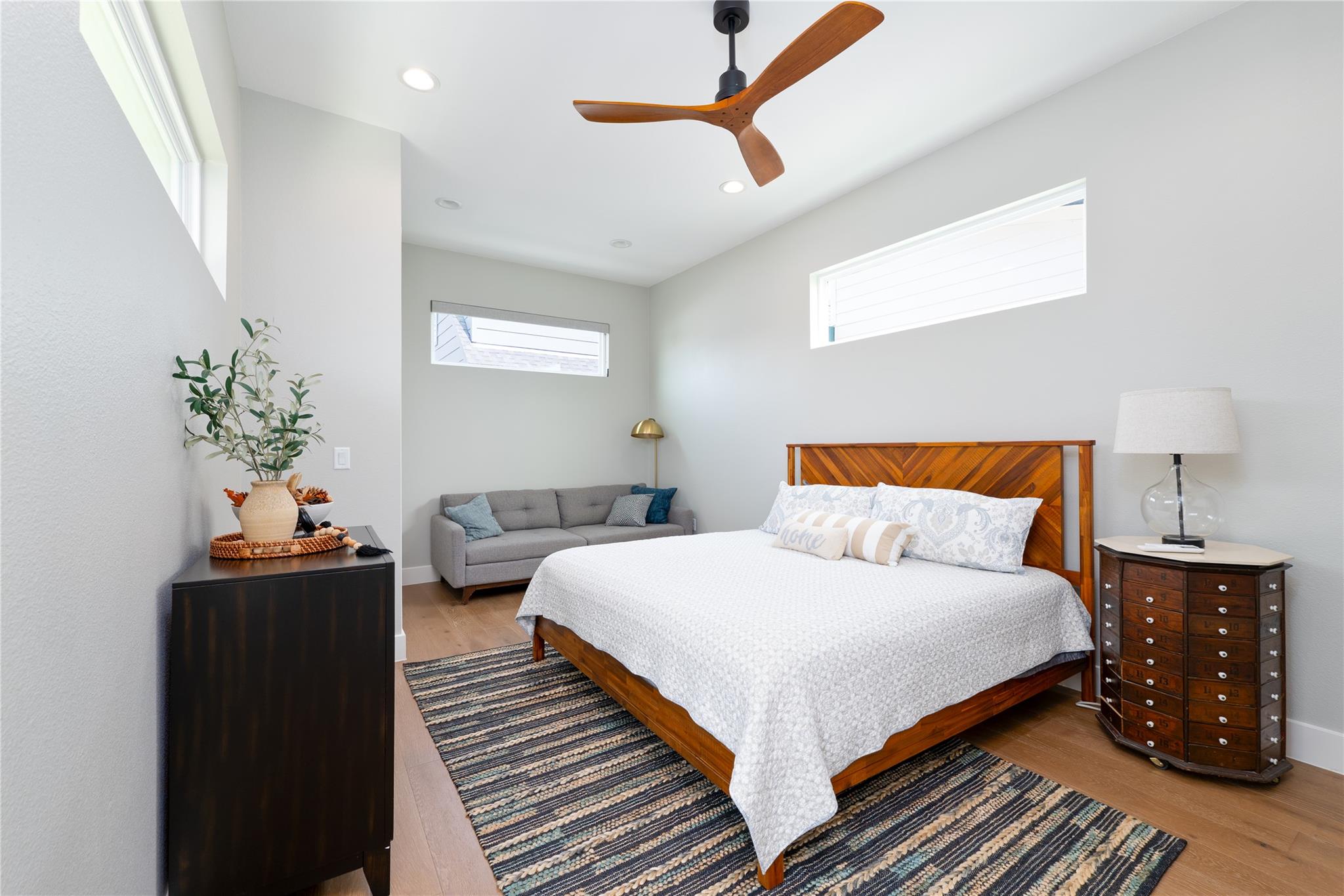 2004 Chestnut Ave # 1