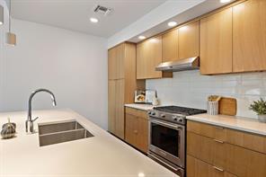 1322 E 12th ST # 404