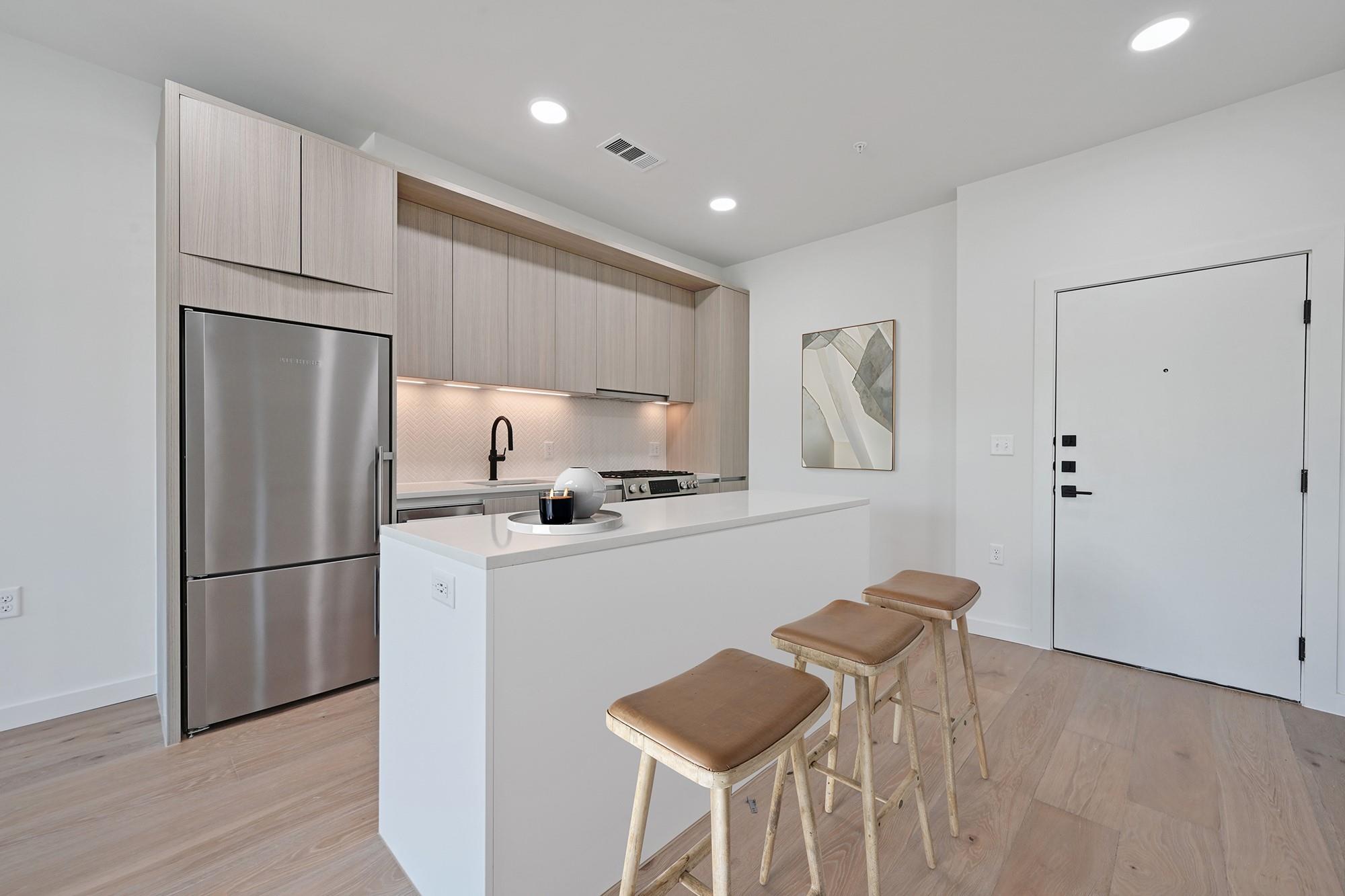 2209 S 1st ST # 202