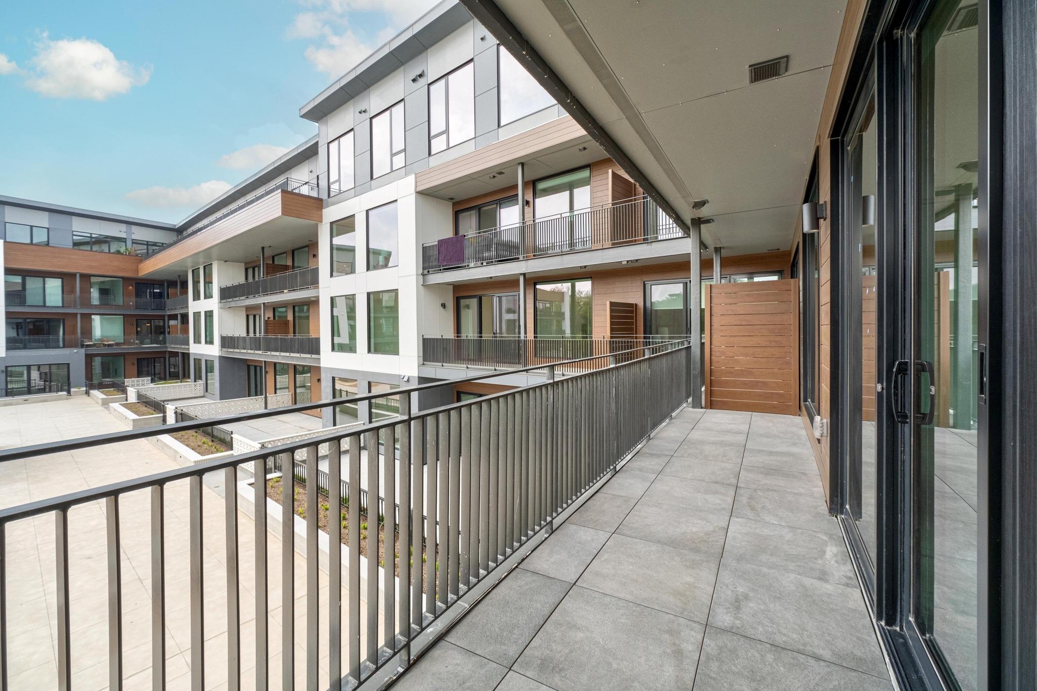 2209 S 1st ST # 202