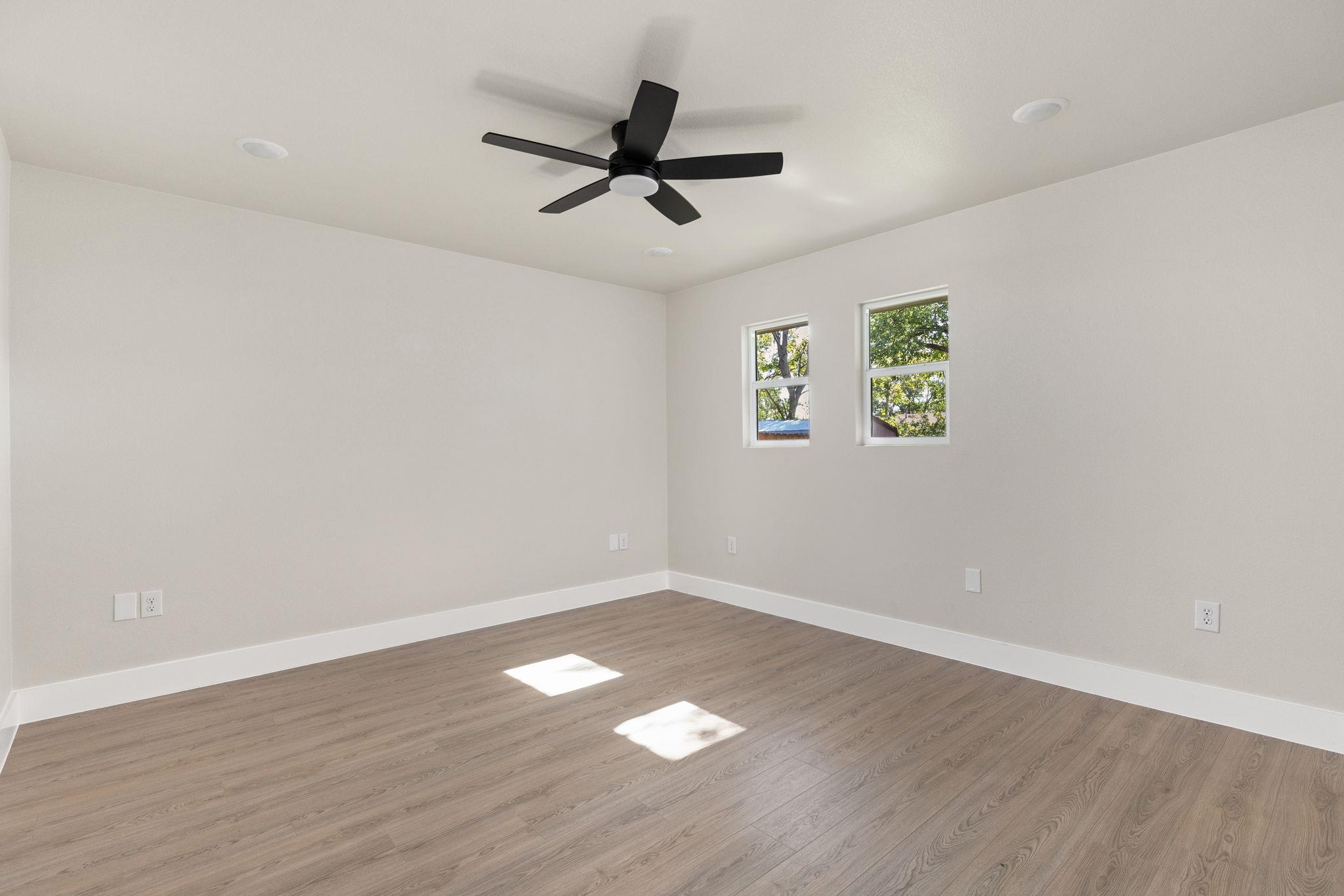 10101 Woodhaven DR