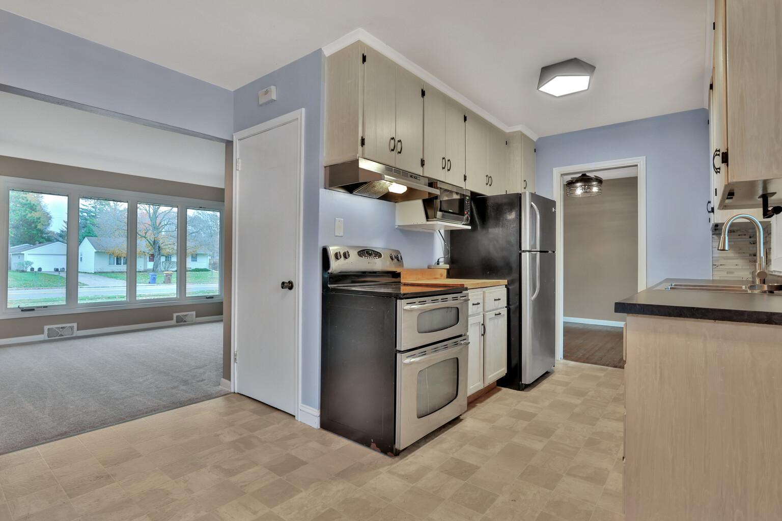 3773 Mcknight Road N