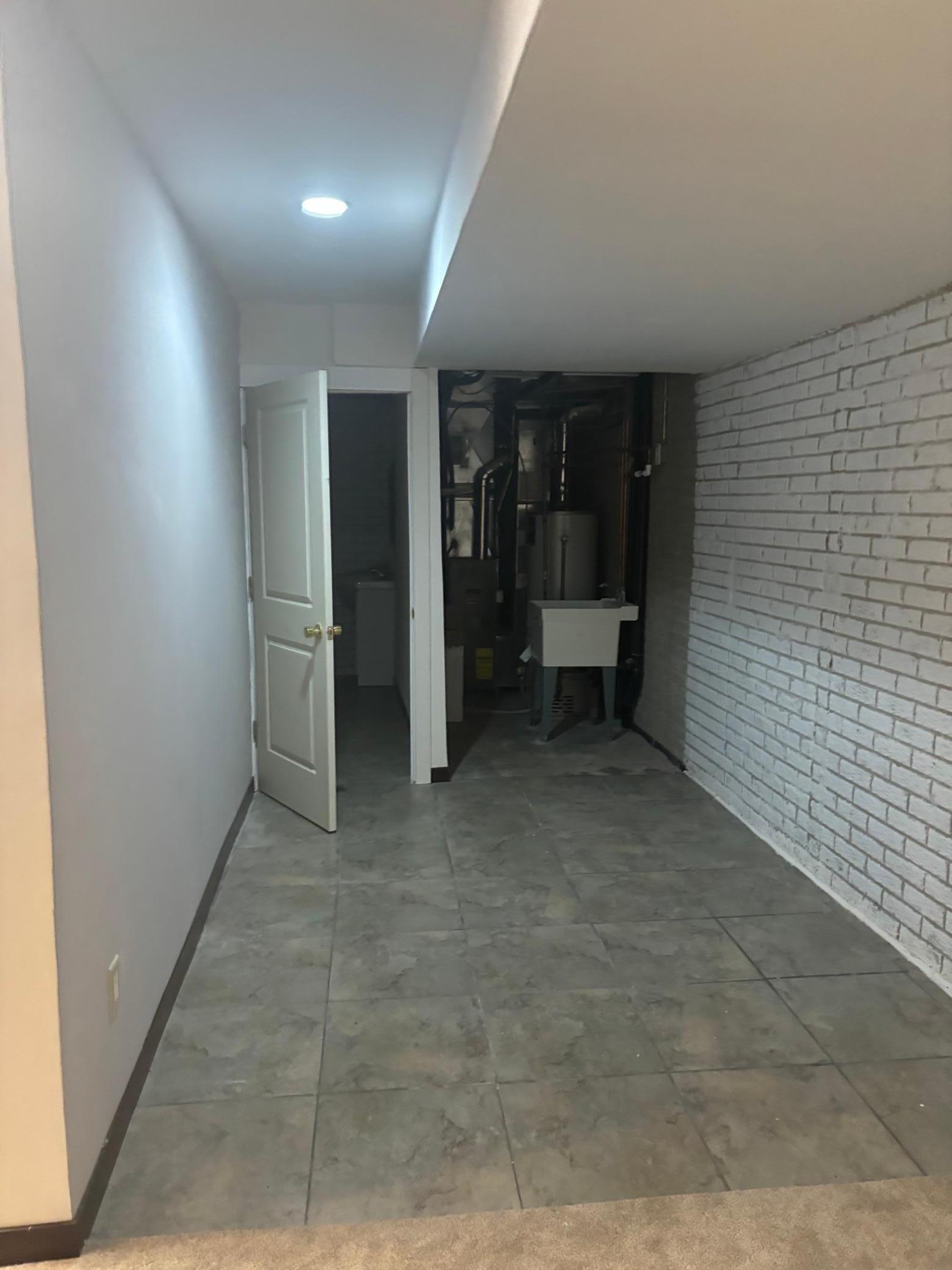 3035 Cutters Grove Avenue