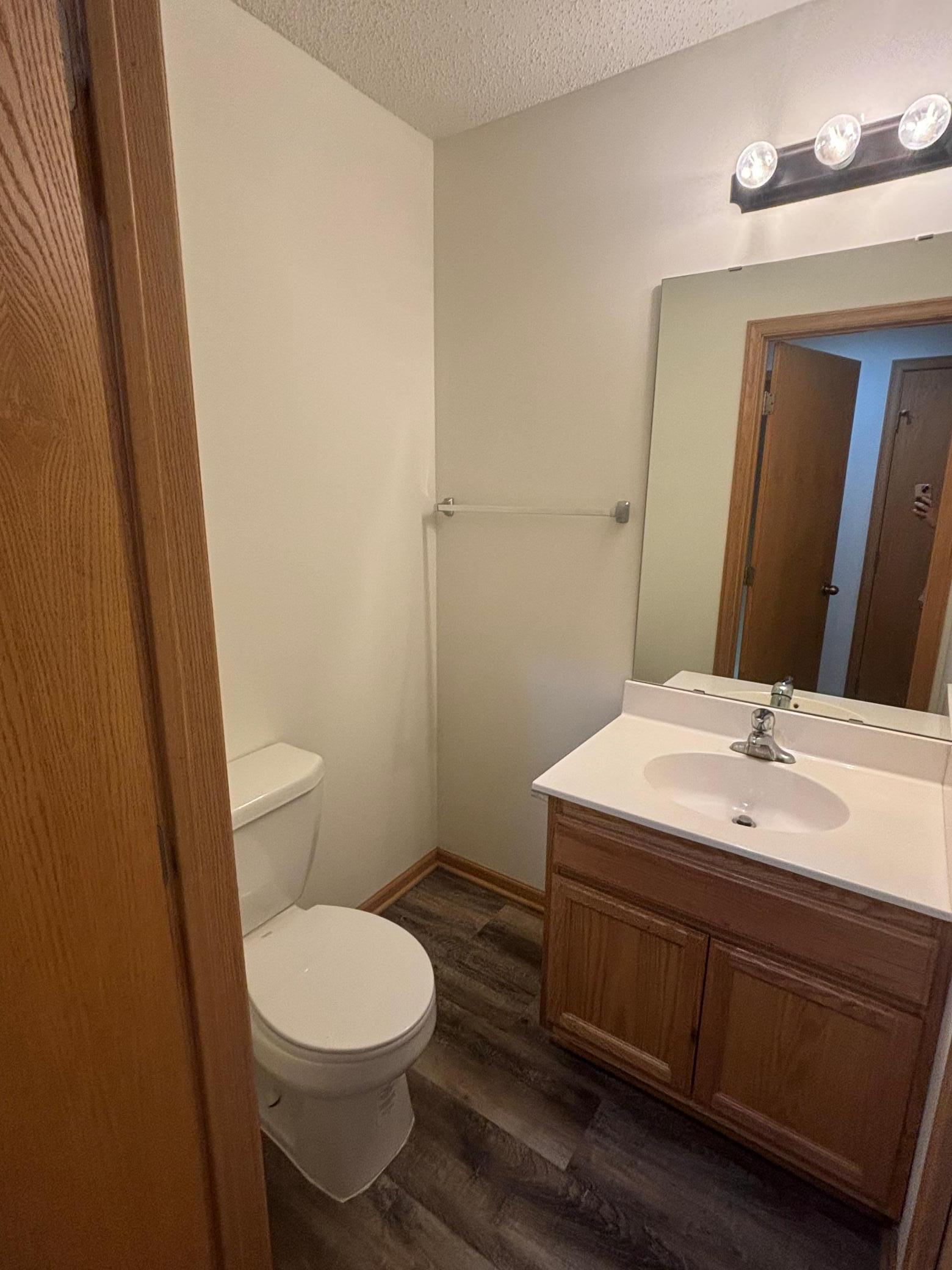 3035 Cutters Grove Avenue