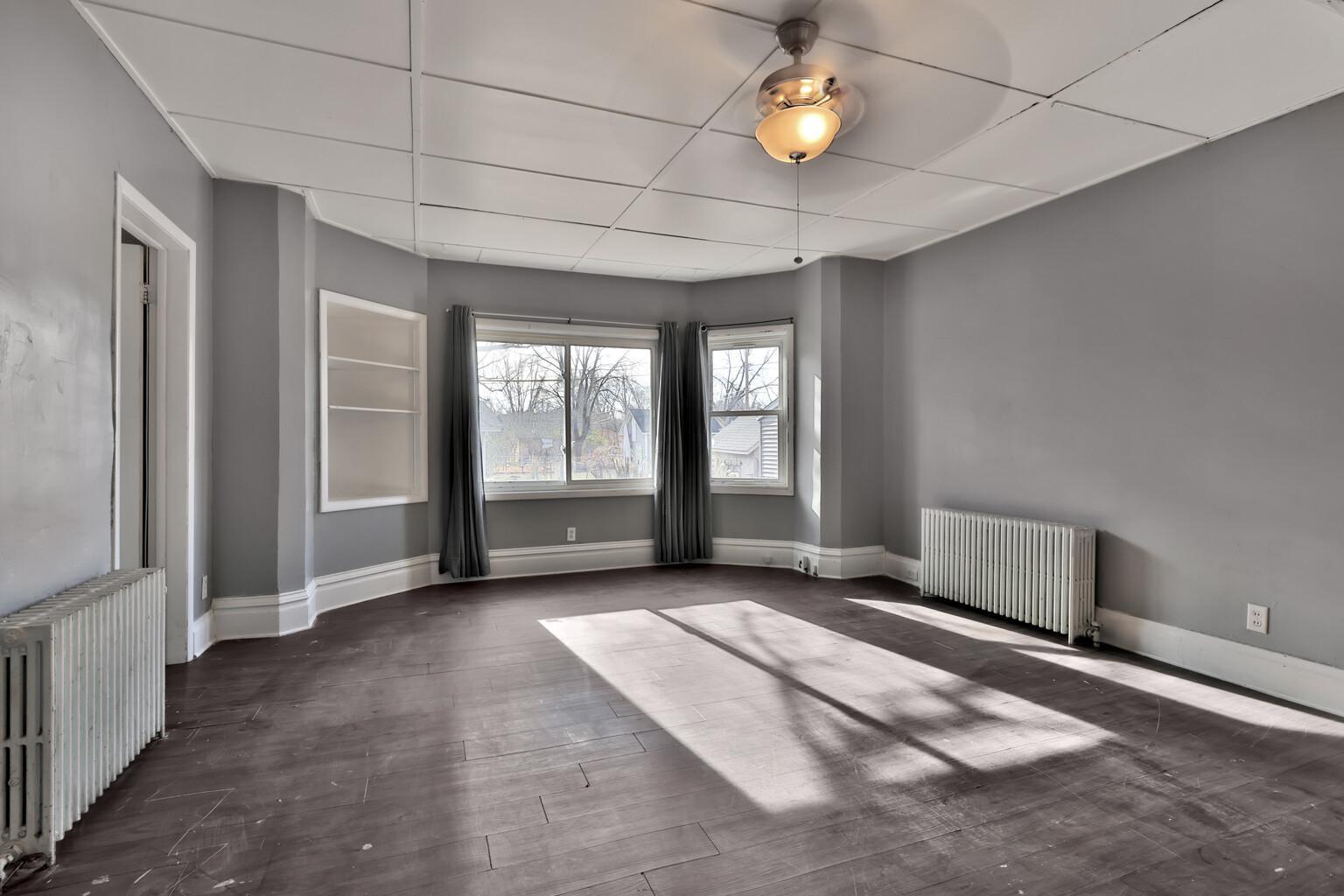 1233 7th Street