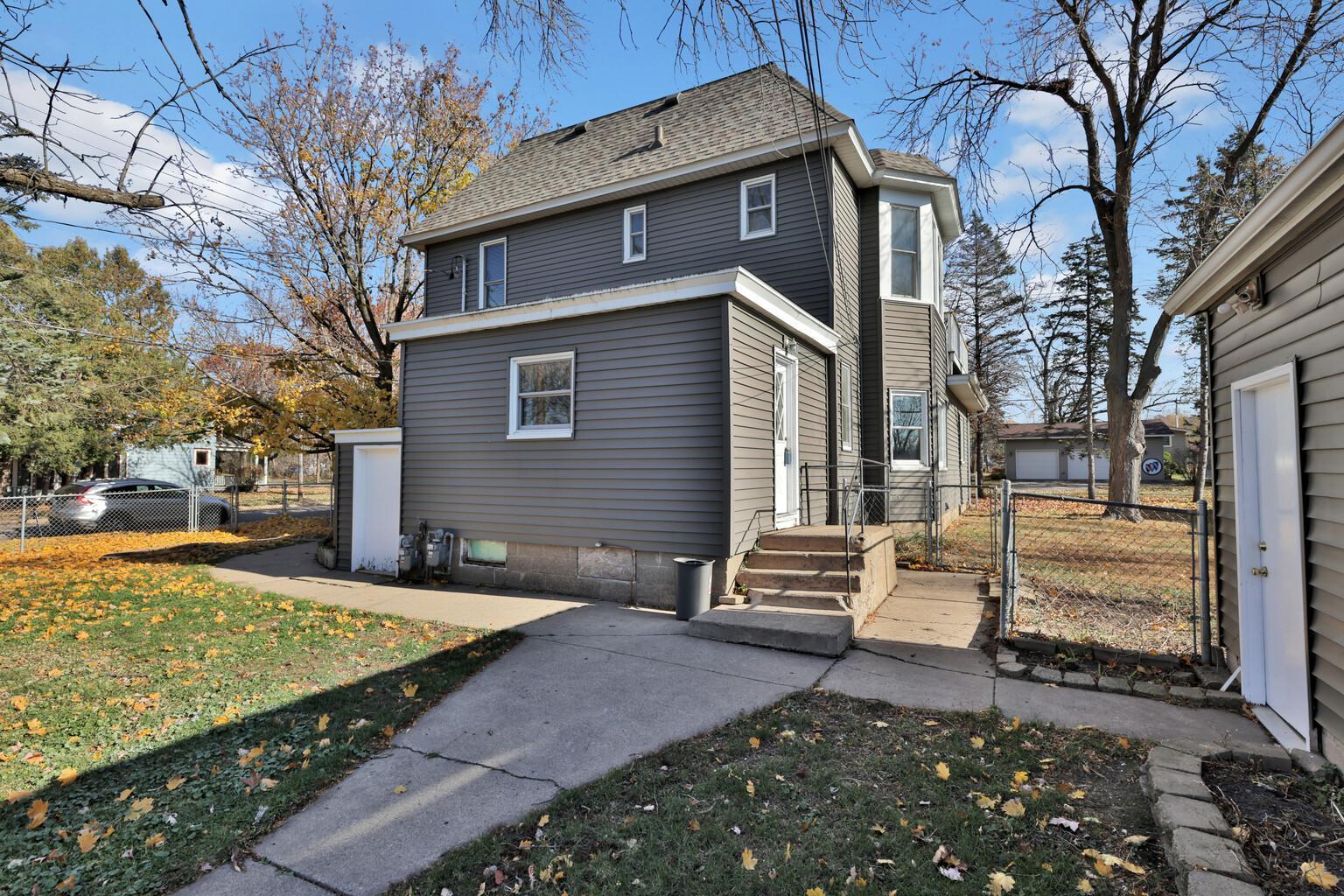 1233 7th Street