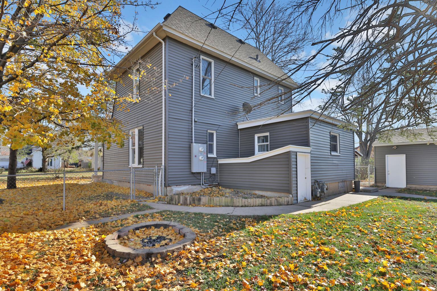 1233 7th Street