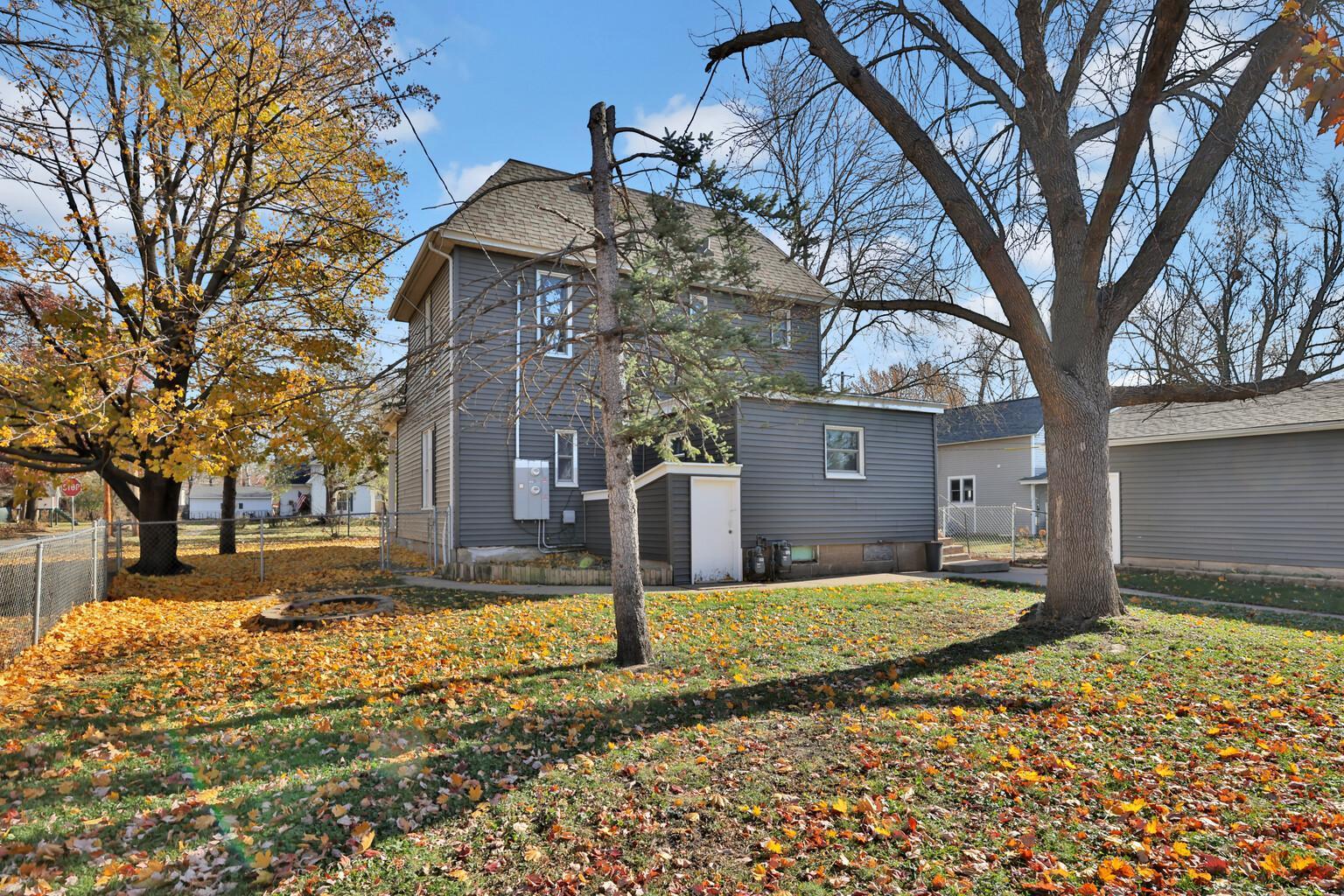 1233 7th Street