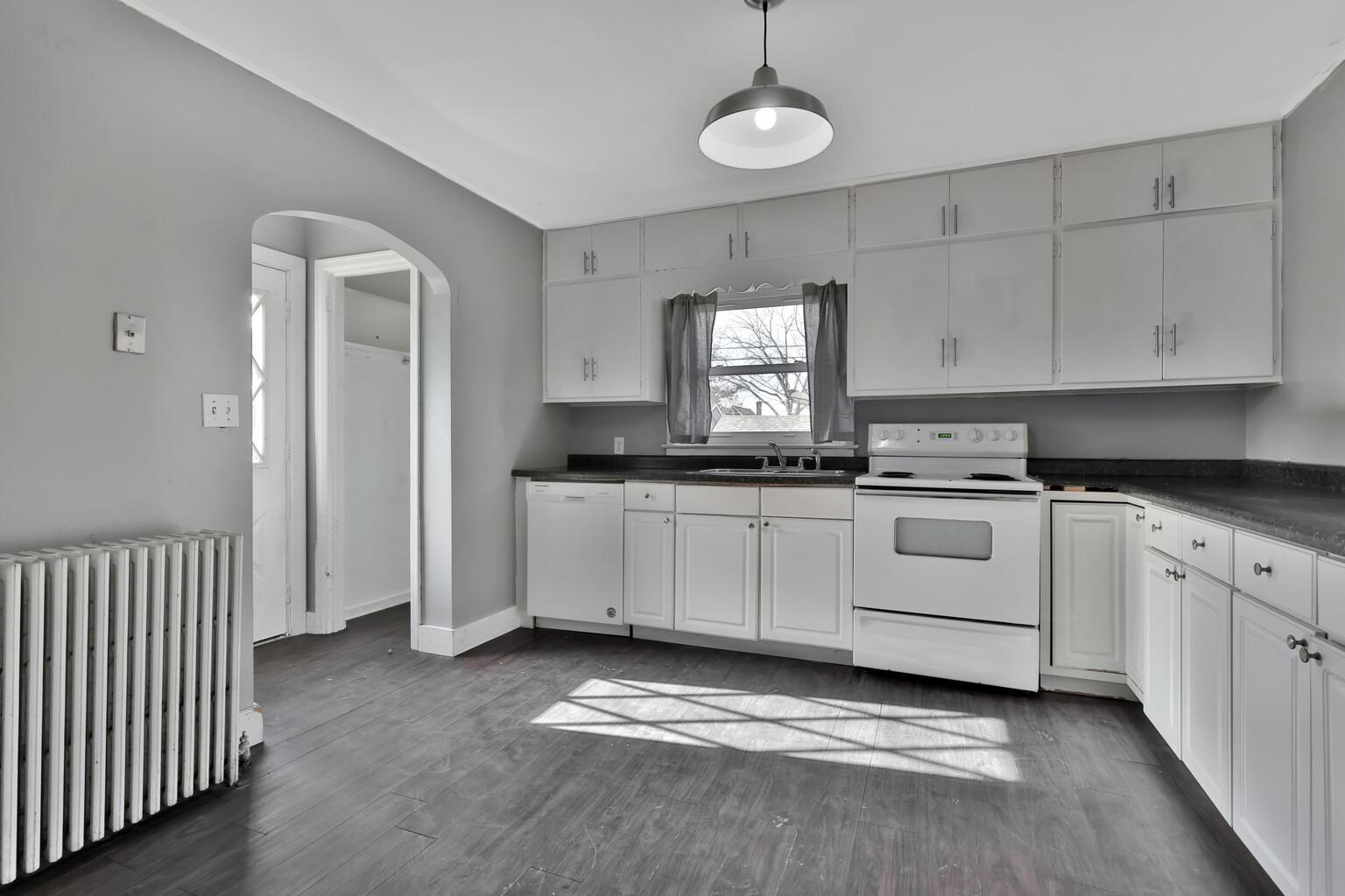1233 7th Street