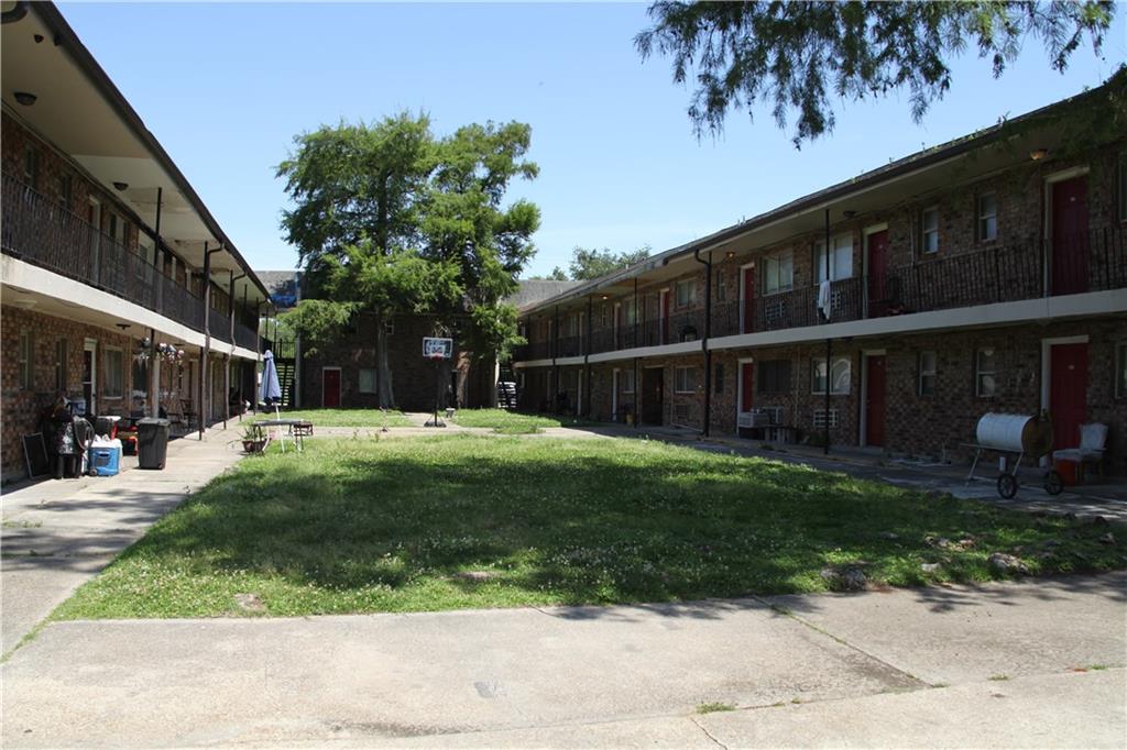 2139 HWY 90 None