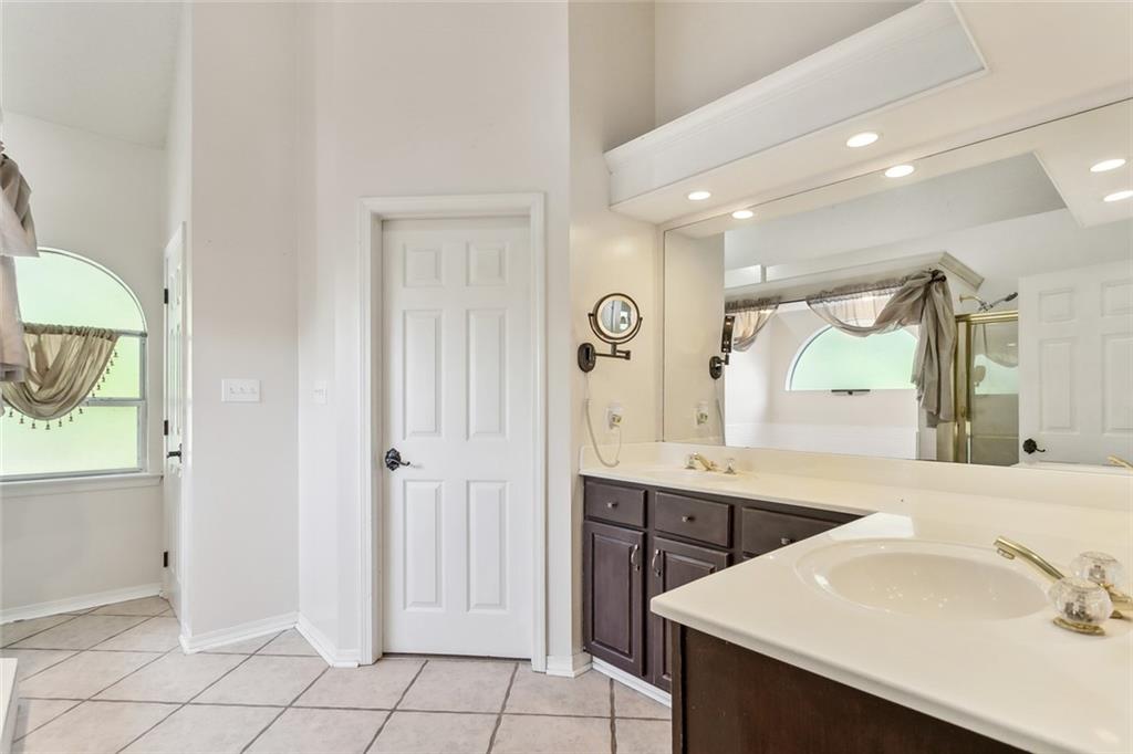 2084 TIMBERCREEK Lane