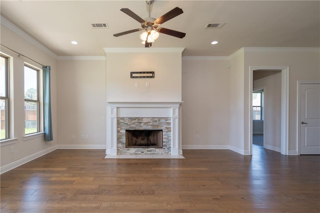 9566 RAINTREE Lane