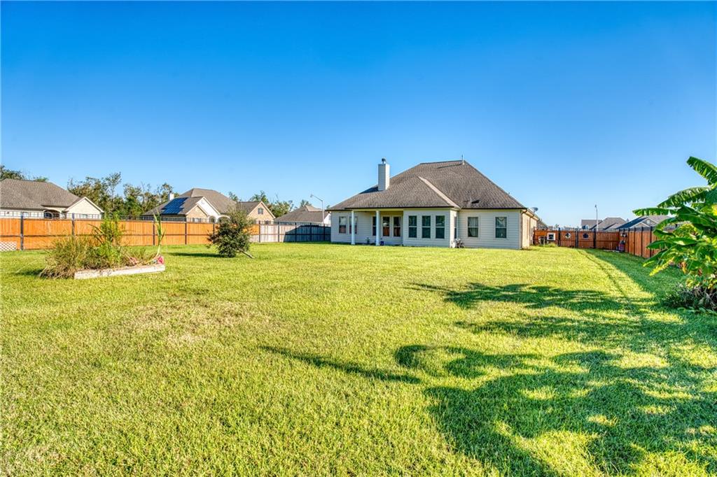 9566 RAINTREE Lane