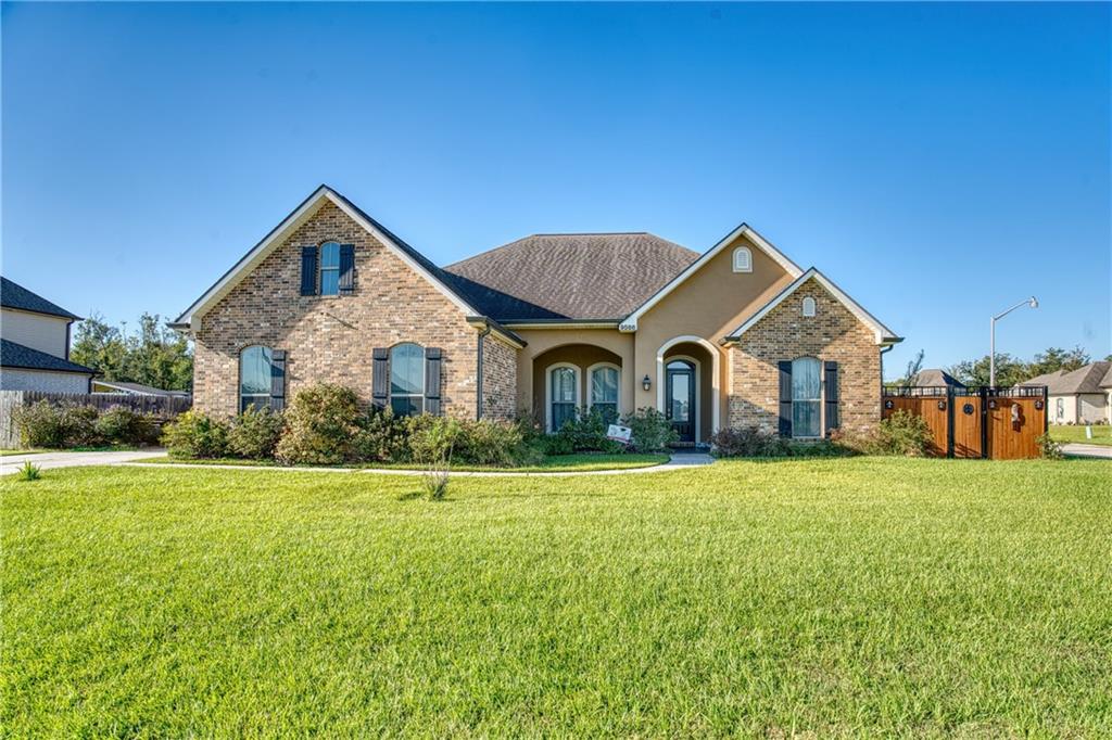 9566 RAINTREE Lane