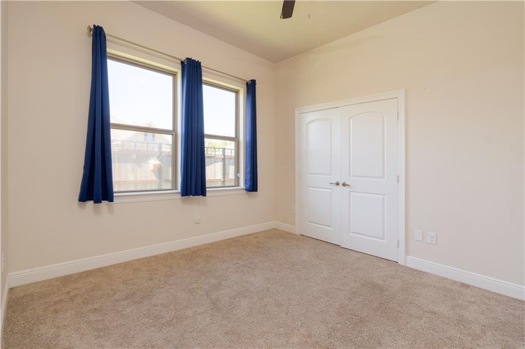 9566 RAINTREE Lane