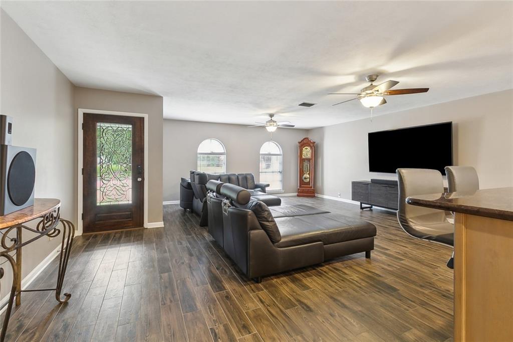 178 W IMPERIAL Drive