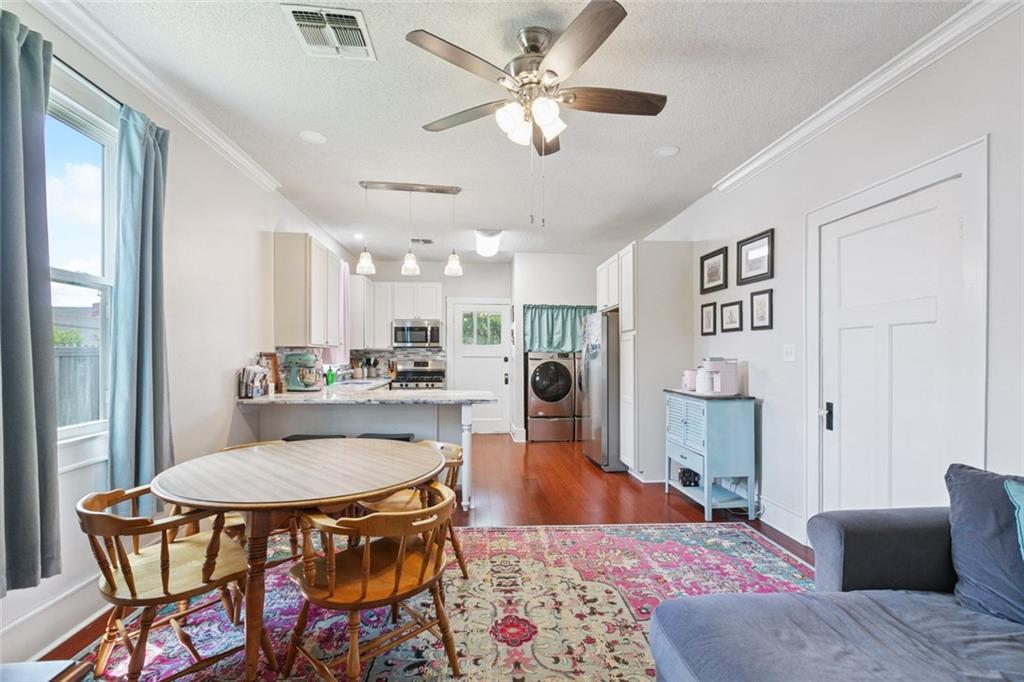 220 MOSS Lane